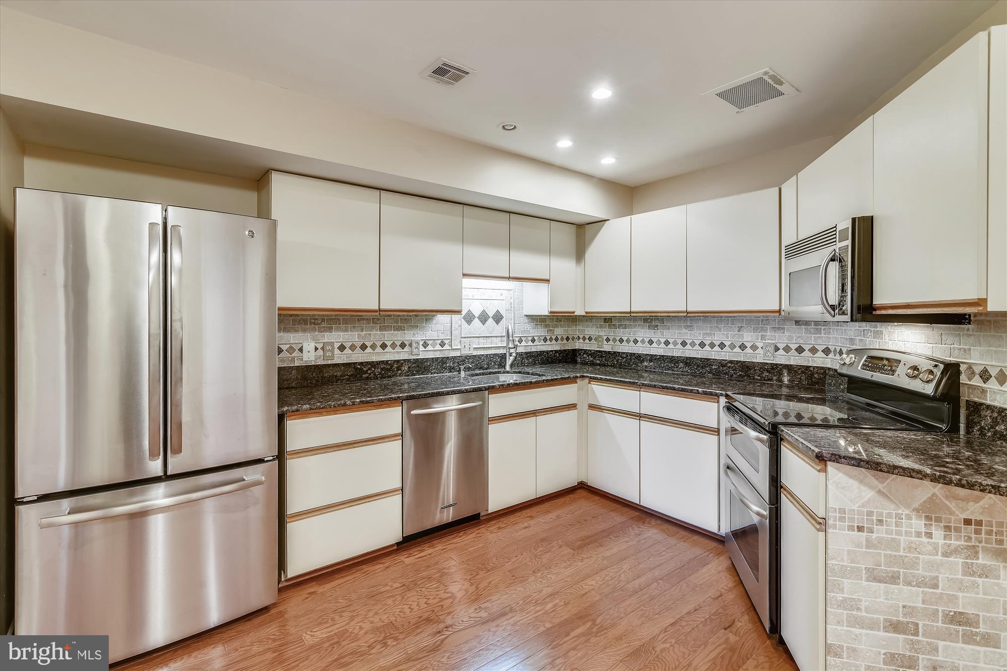 WATERFORD SQUARE - Residential