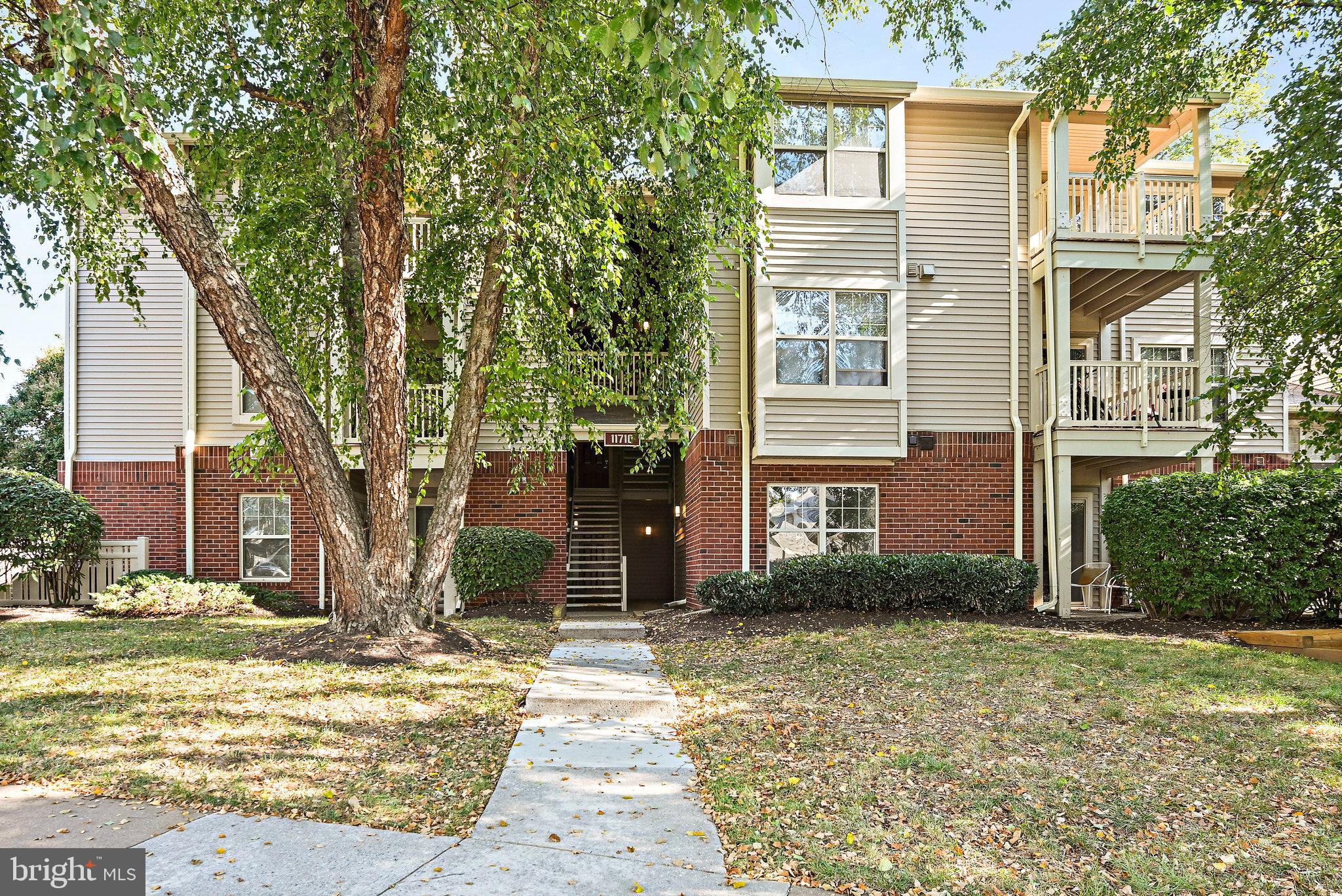 11710 OLDE ENGLISH DRIVE 11710-B