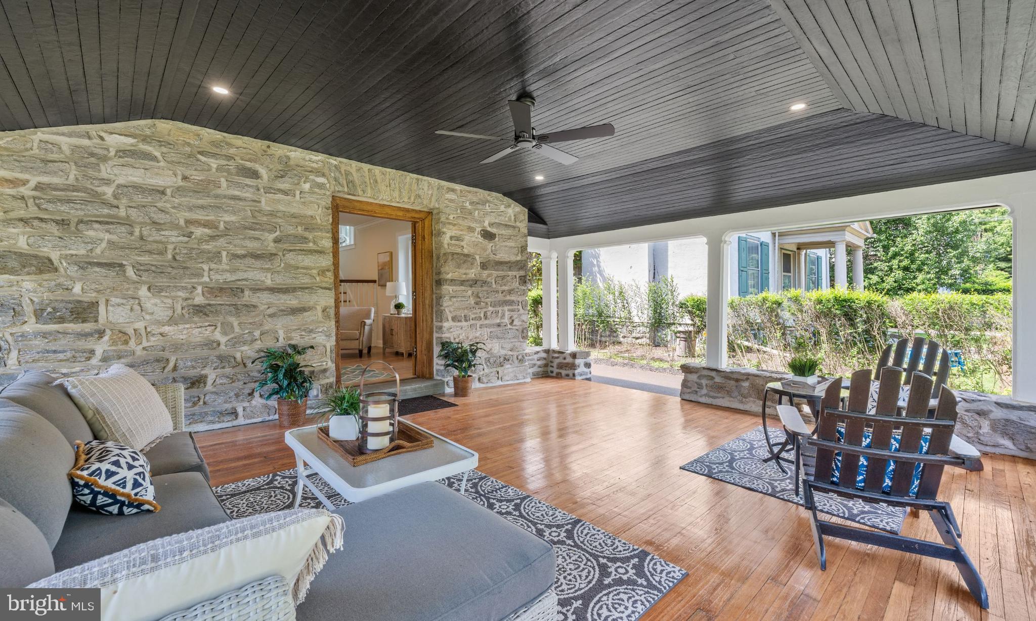 726 S HIGHLAND AVENUE