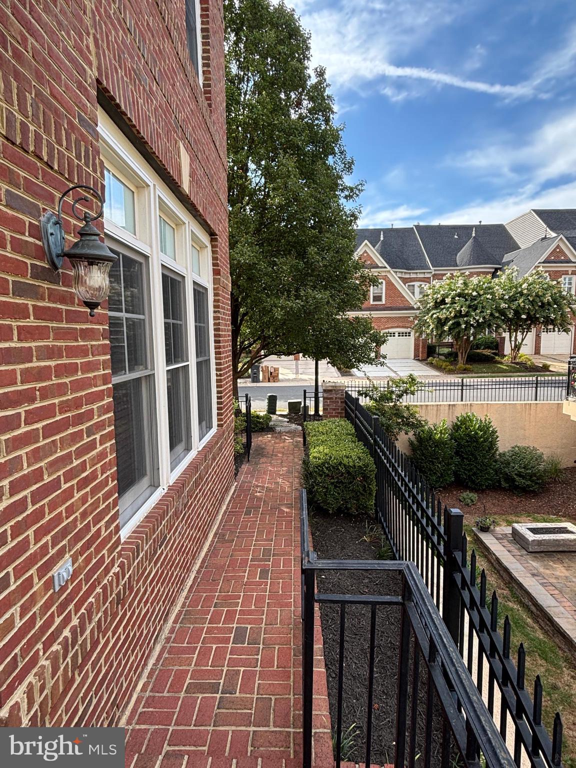 RIVER CREEK - Residential Lease