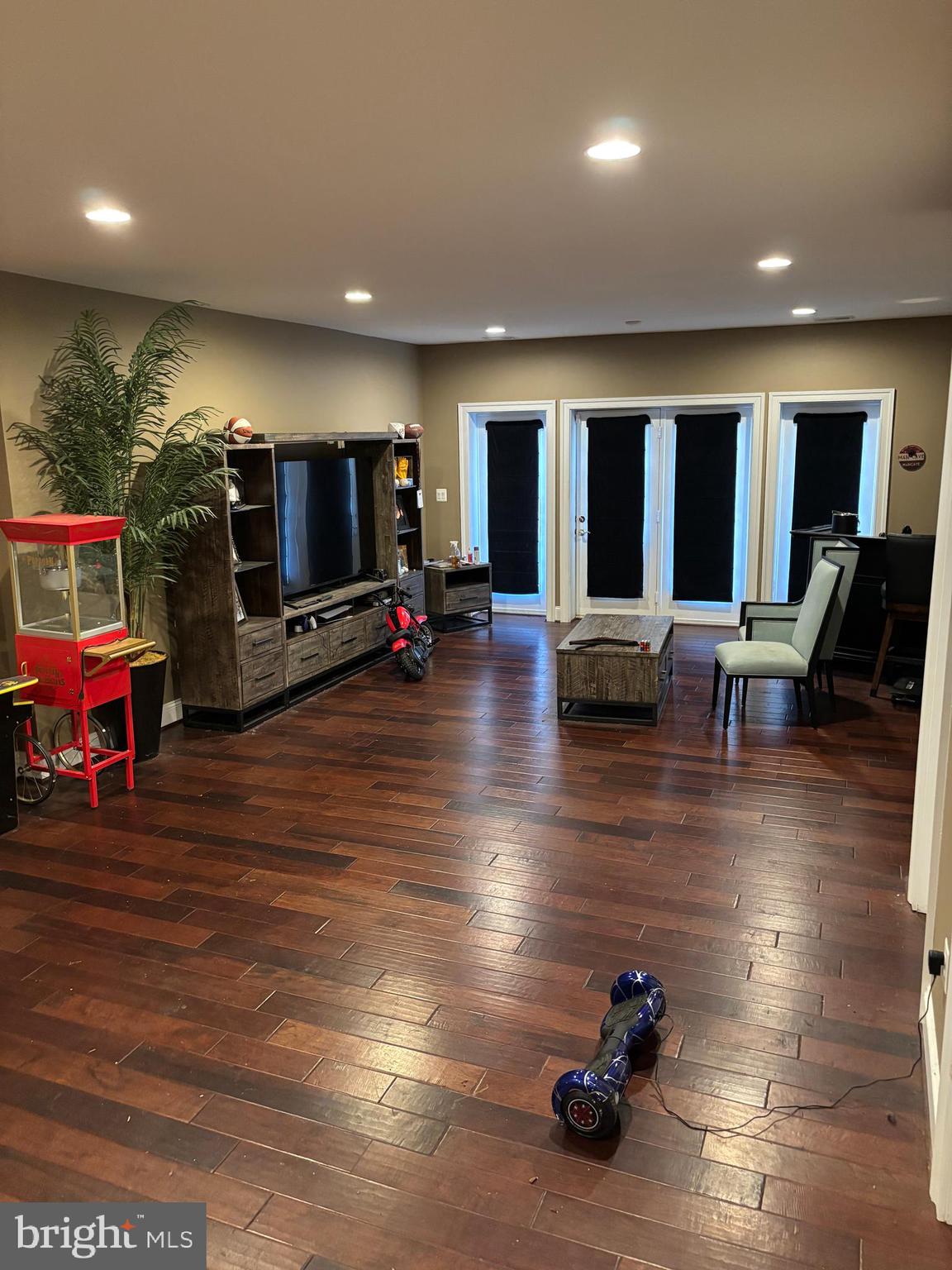 RIVER CREEK - Residential Lease