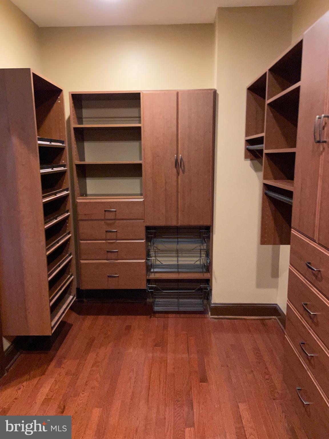 RIVER CREEK - Residential Lease