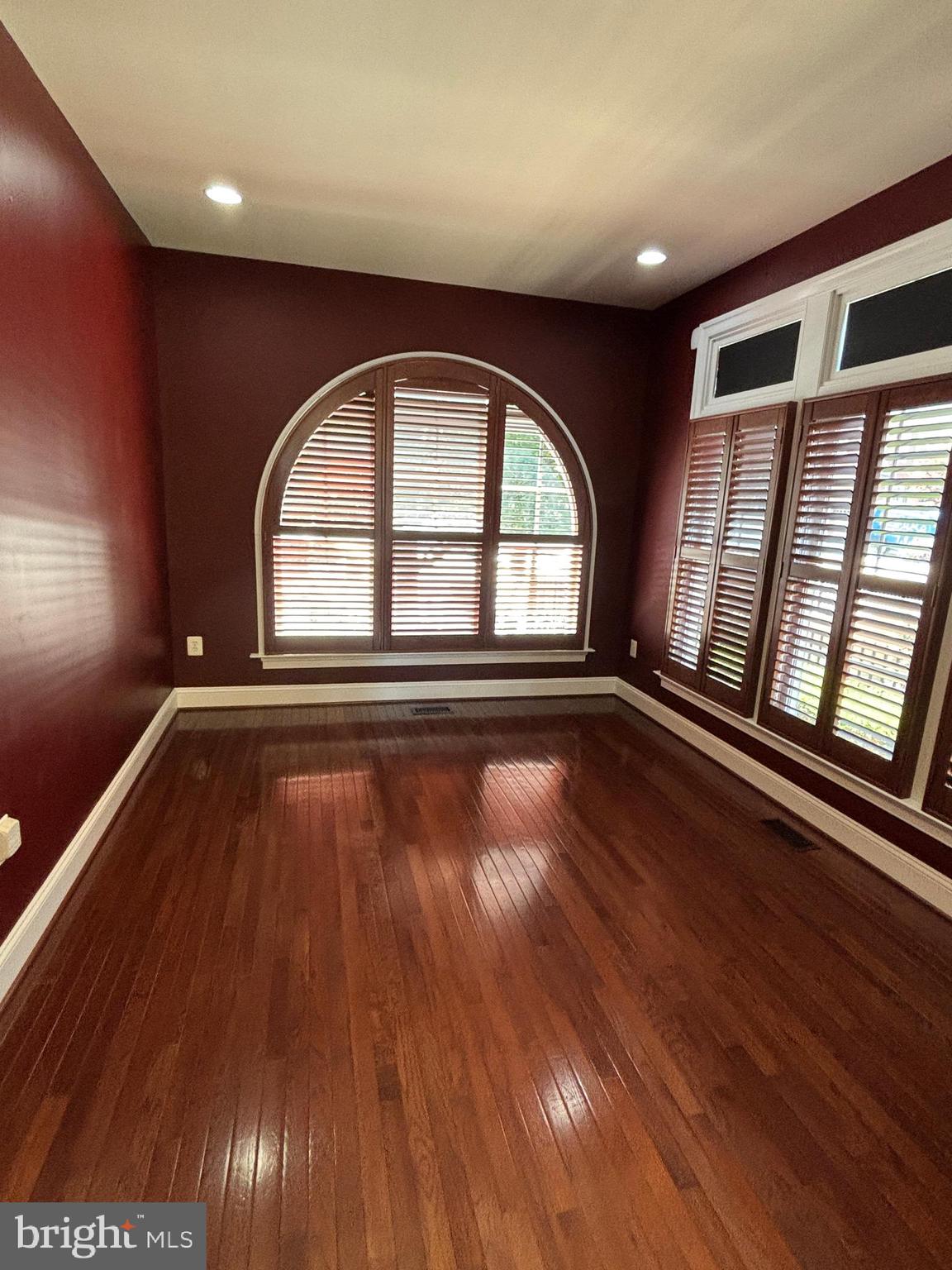 RIVER CREEK - Residential Lease