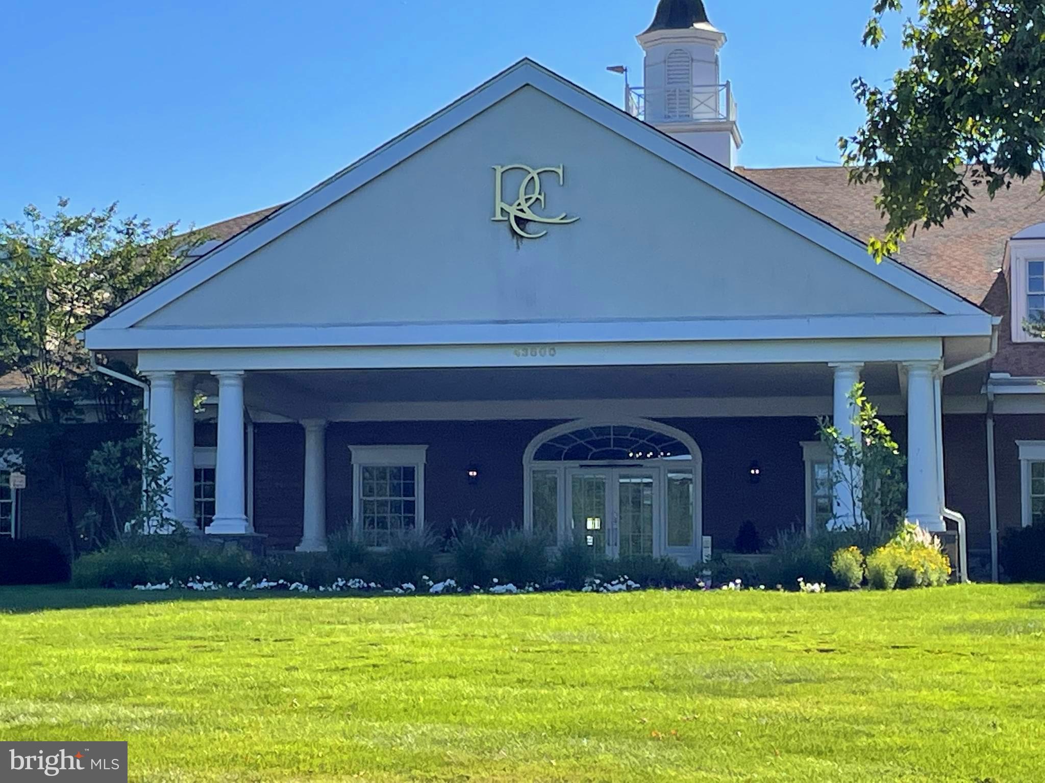 RIVER CREEK - Residential Lease