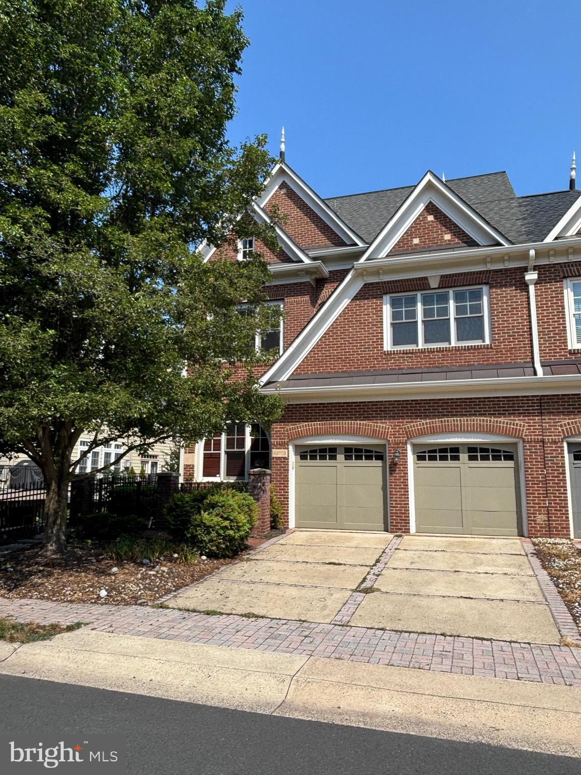 RIVER CREEK - Residential Lease