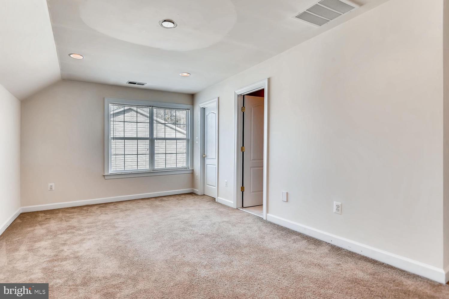 SLOOP COVE LANDING - Residential