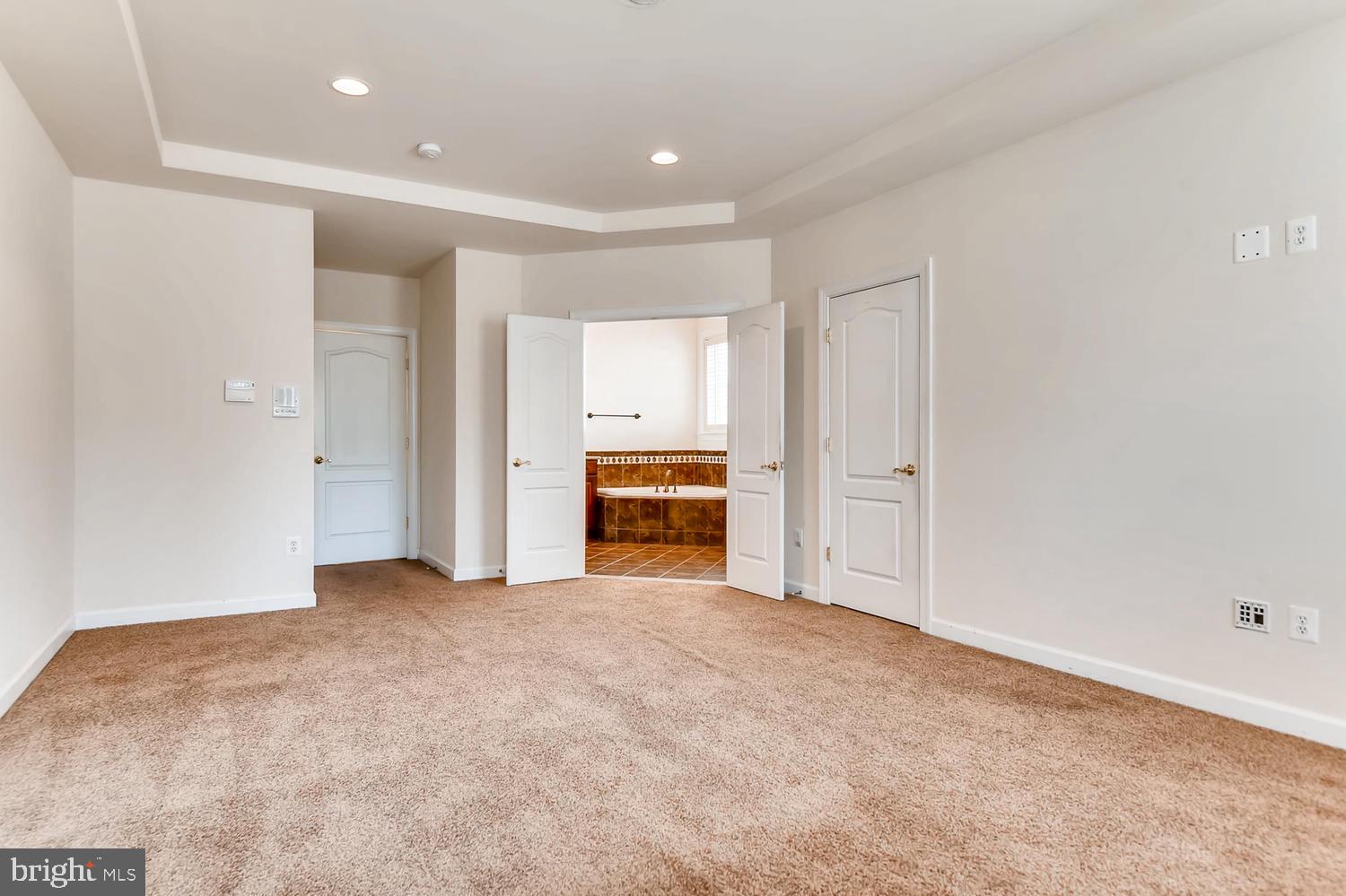 SLOOP COVE LANDING - Residential