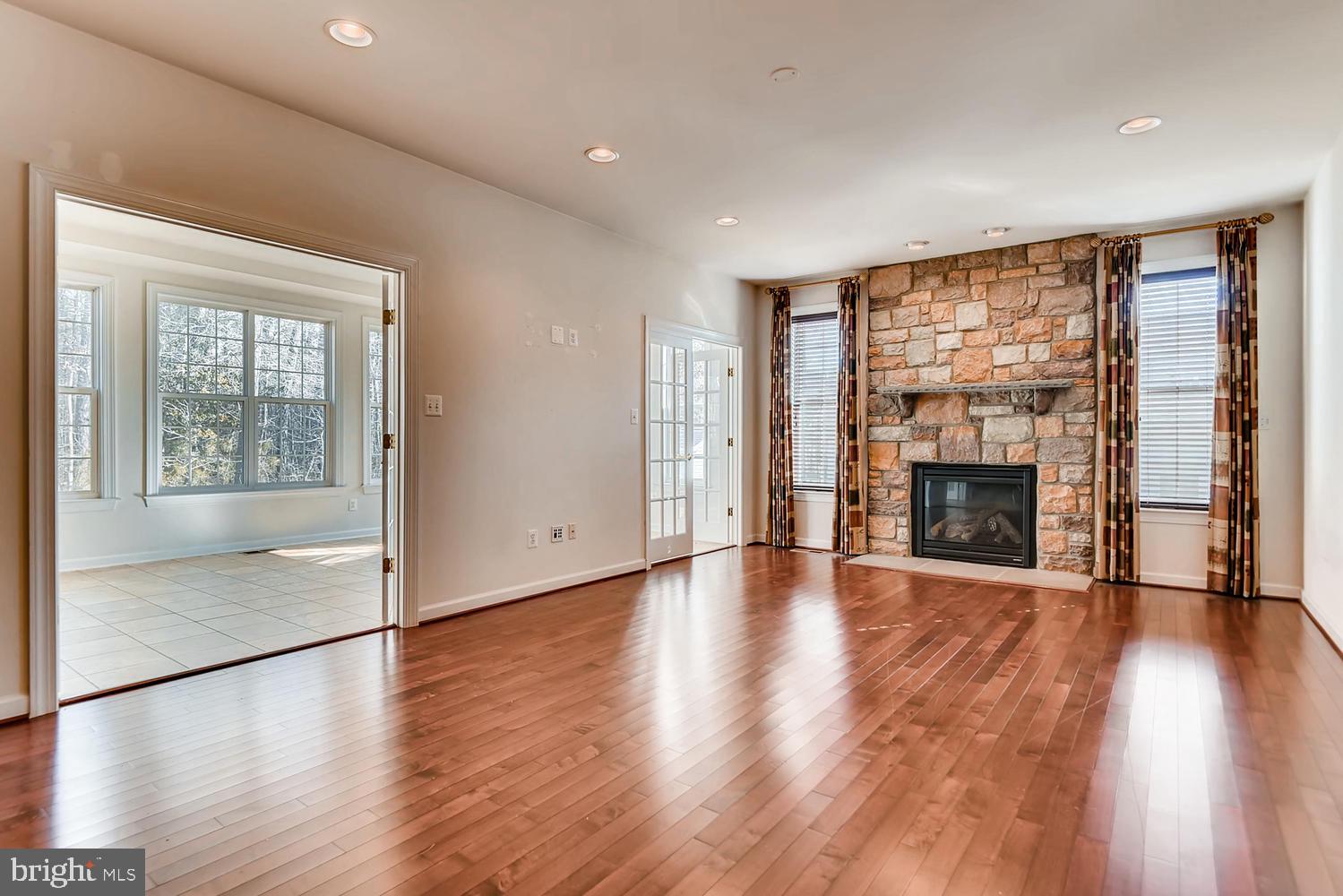 SLOOP COVE LANDING - Residential