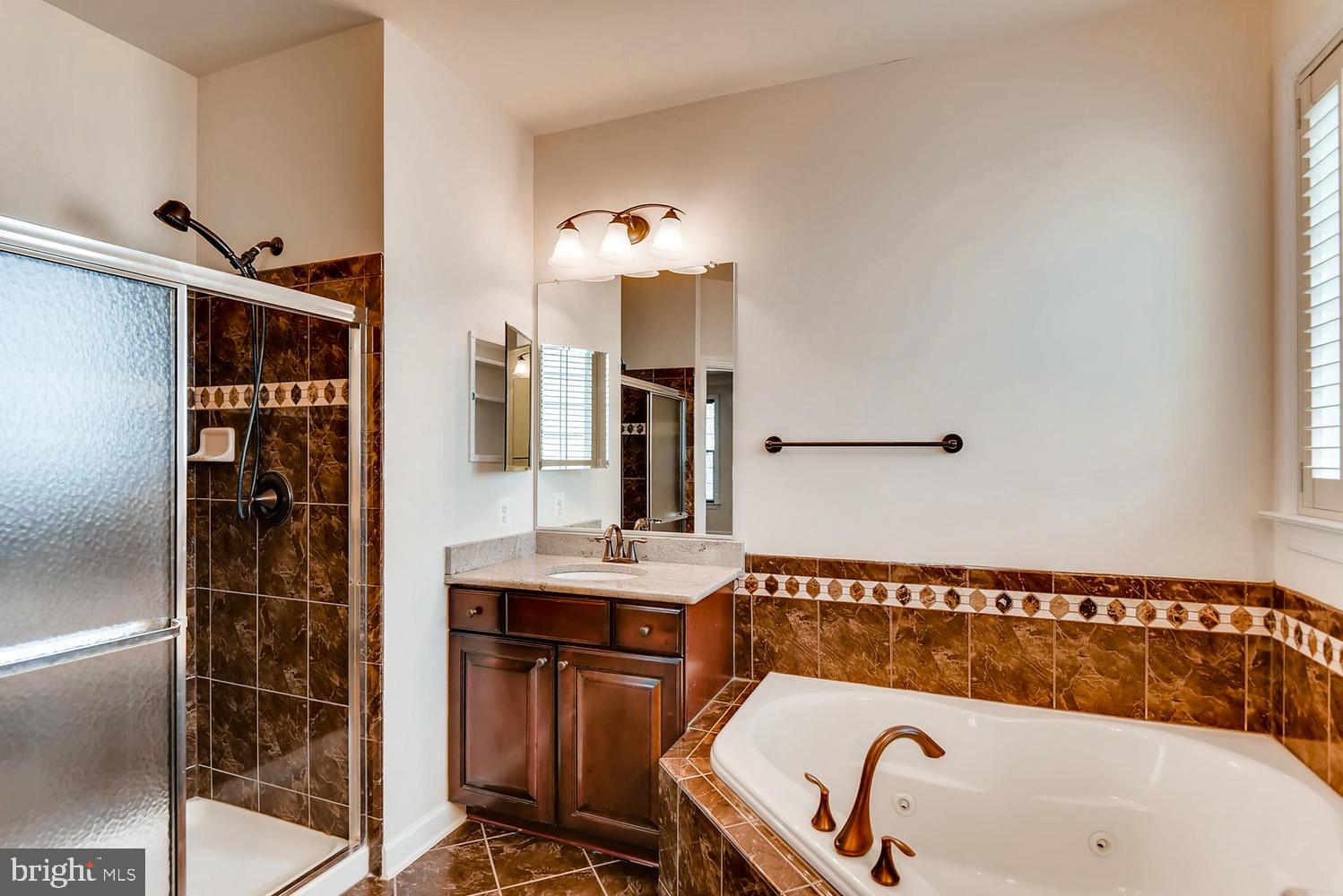 SLOOP COVE LANDING - Residential