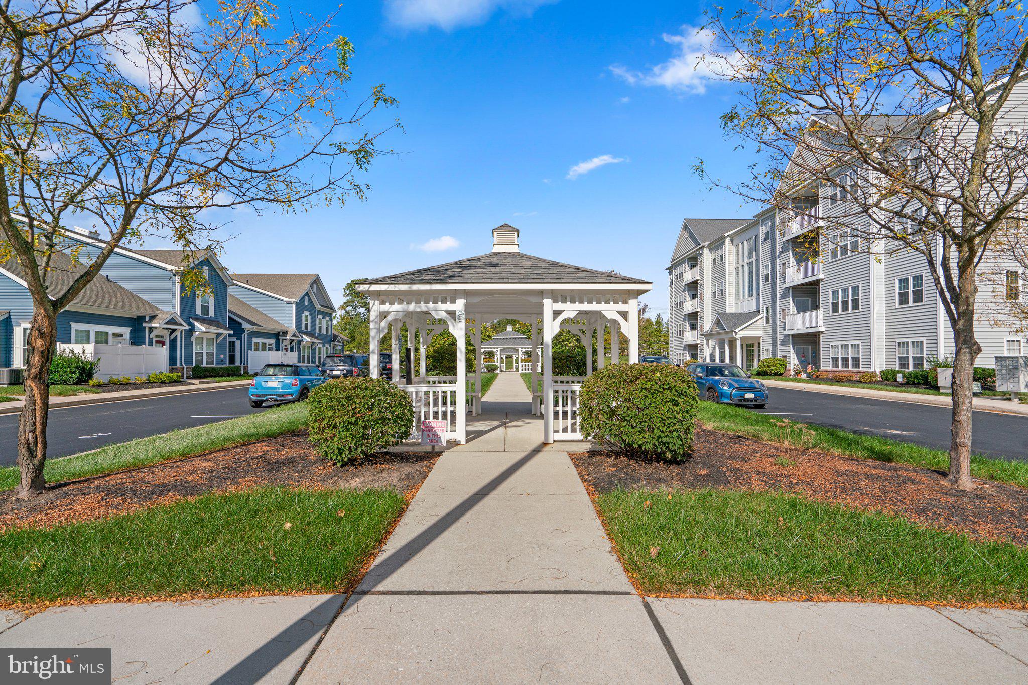 HOPEWELL POINTE - Residential