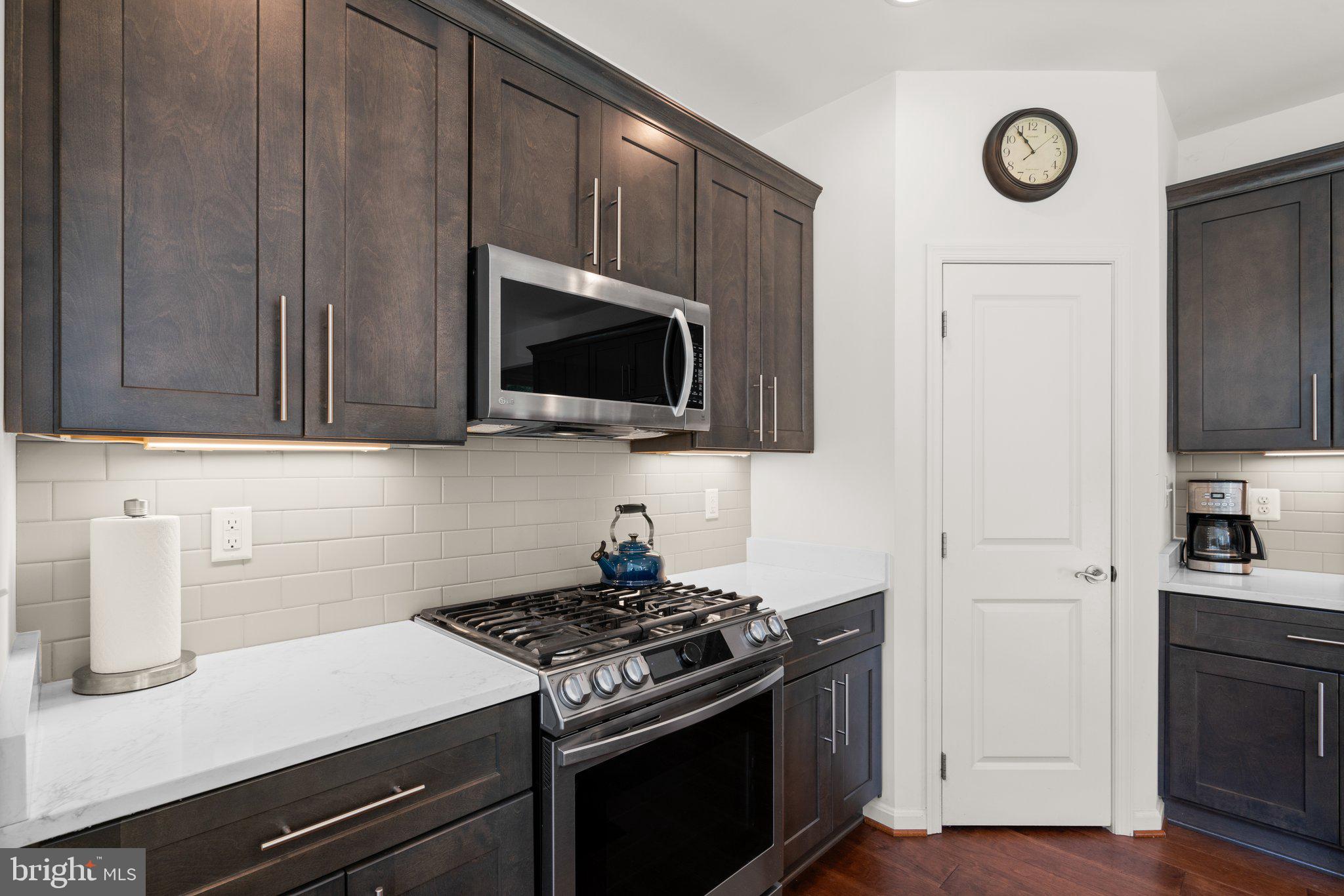 HOPEWELL POINTE - Residential