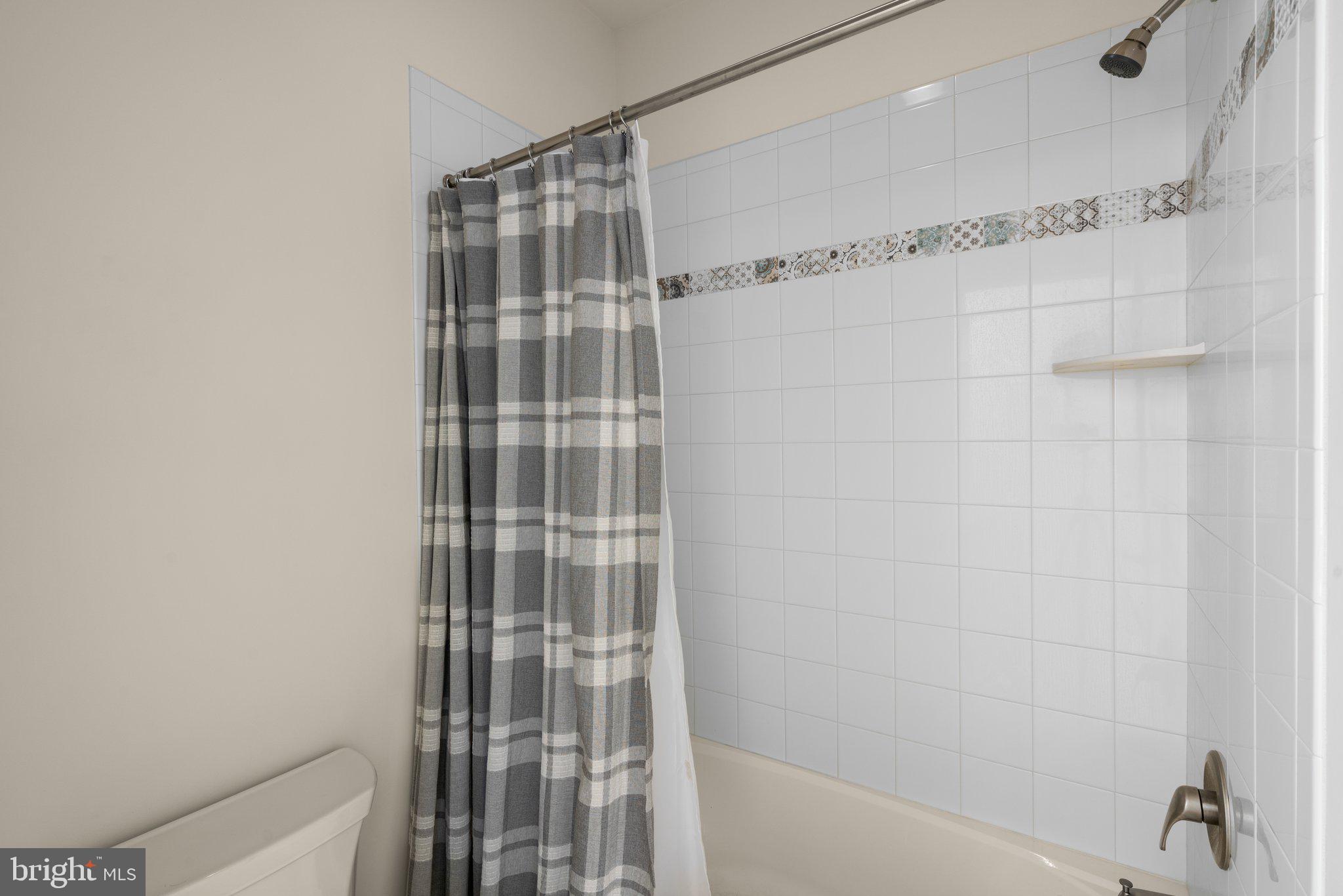 HOPEWELL POINTE - Residential