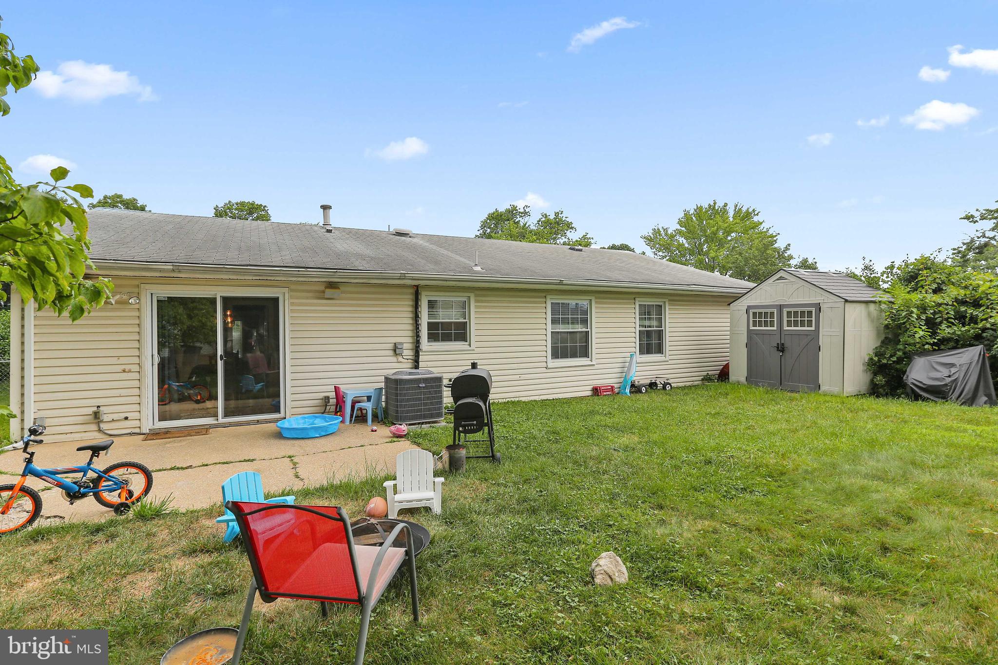 THE PROVINCES - Residential Lease