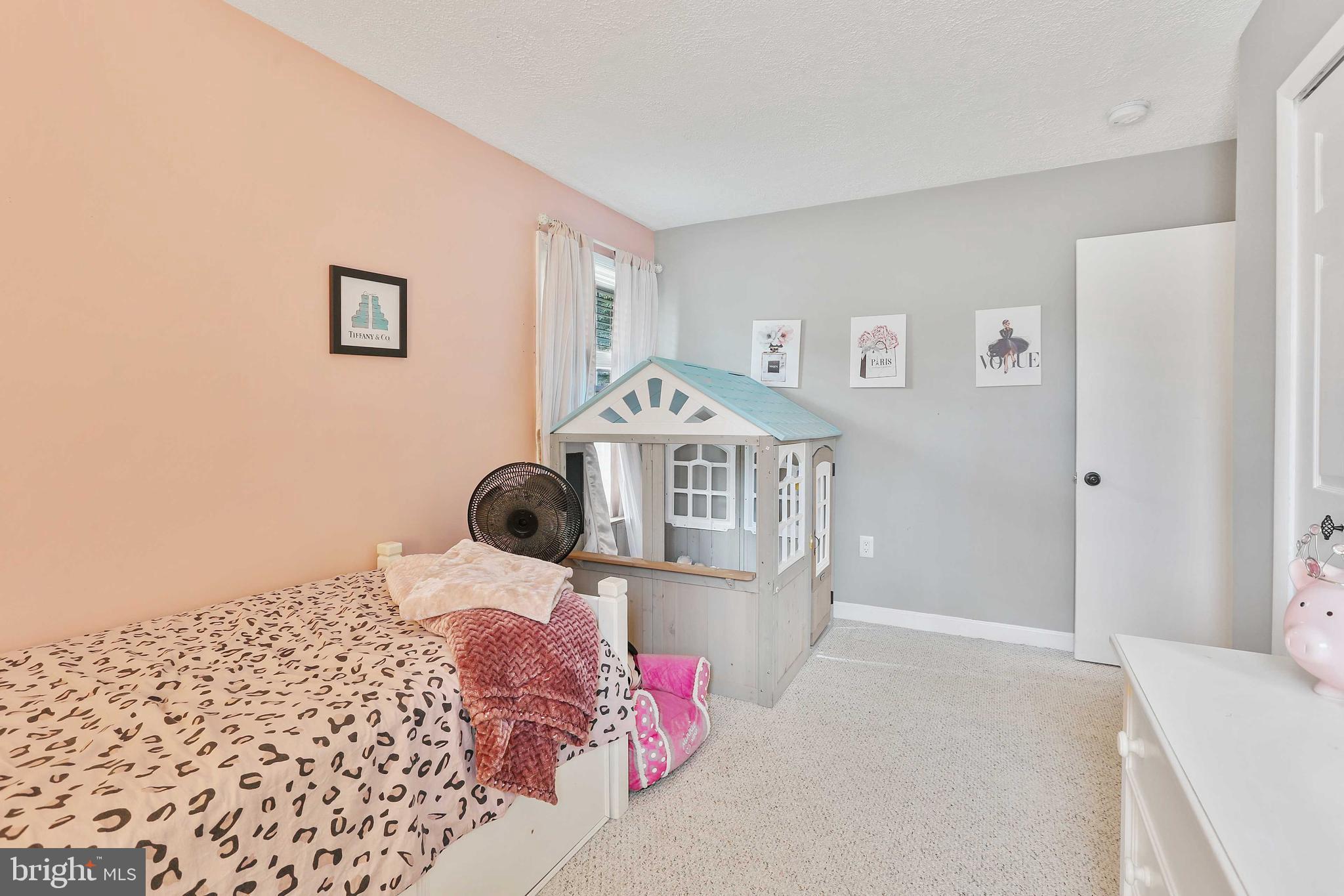 THE PROVINCES - Residential Lease