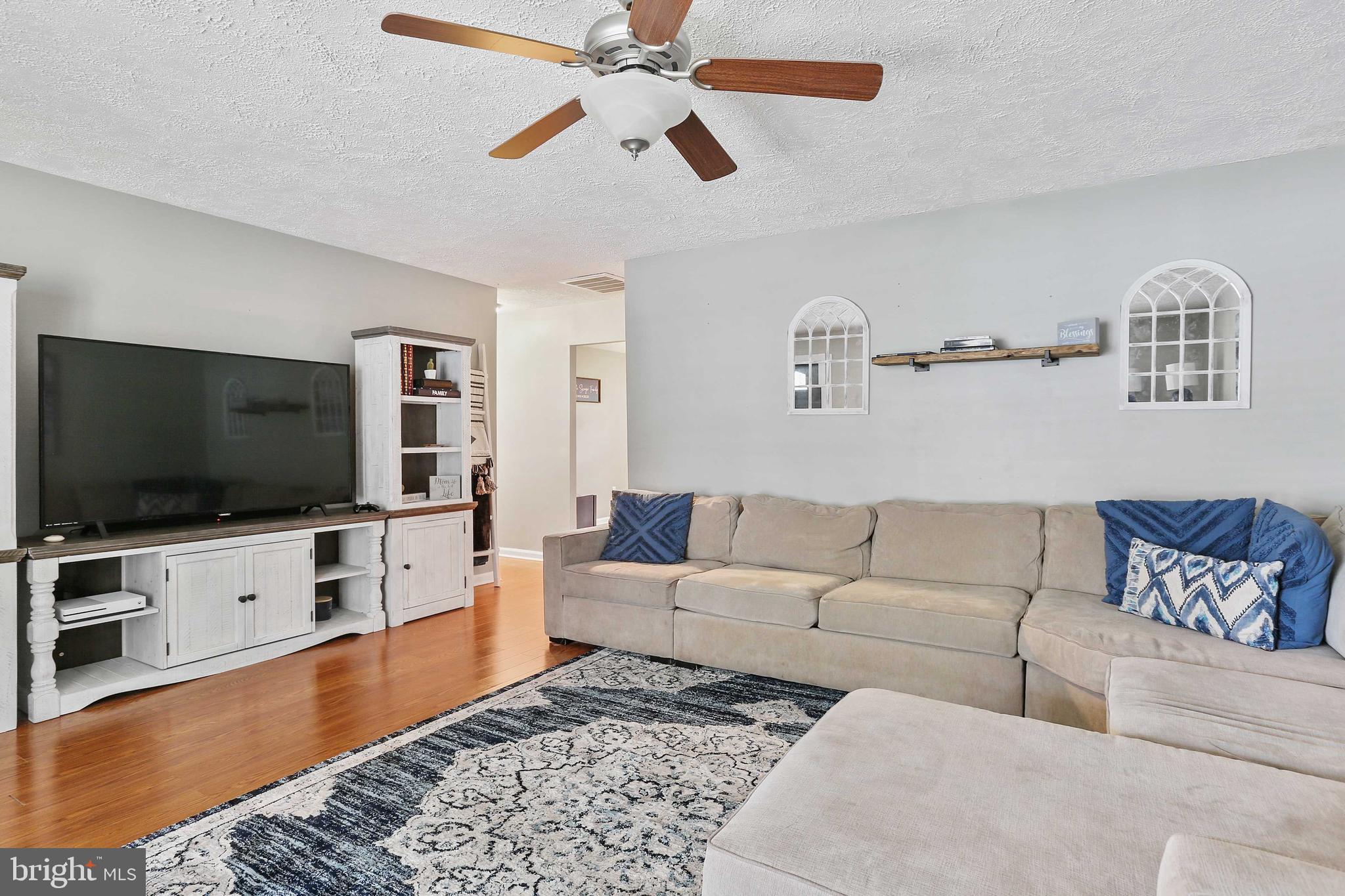 THE PROVINCES - Residential Lease