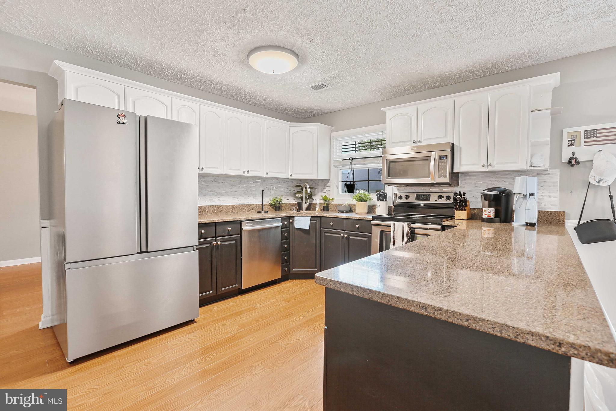 THE PROVINCES - Residential Lease