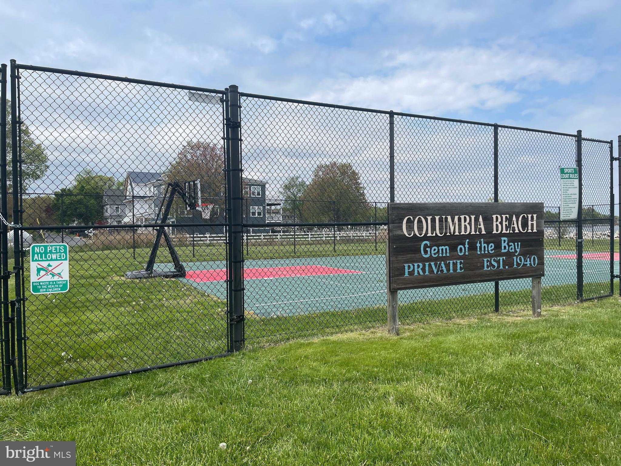 COLUMBIA BEACH - Land