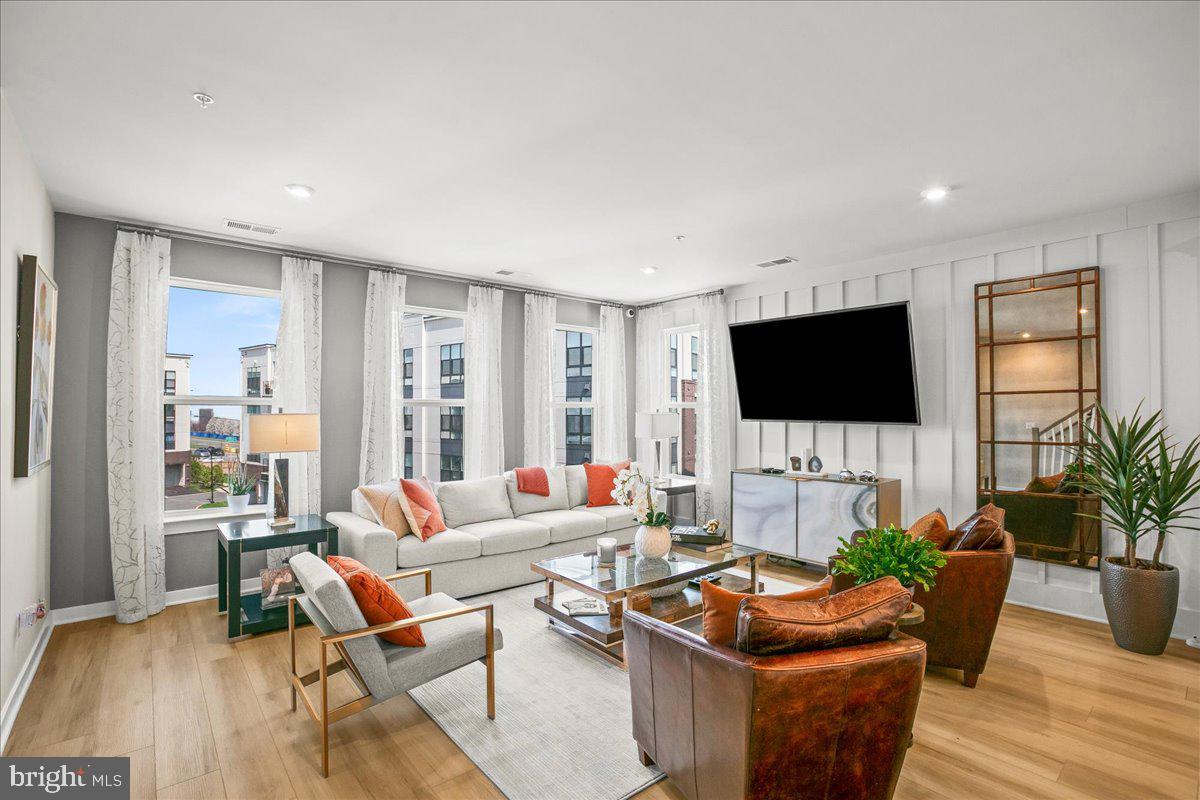 ASHBURN STATION - Residential