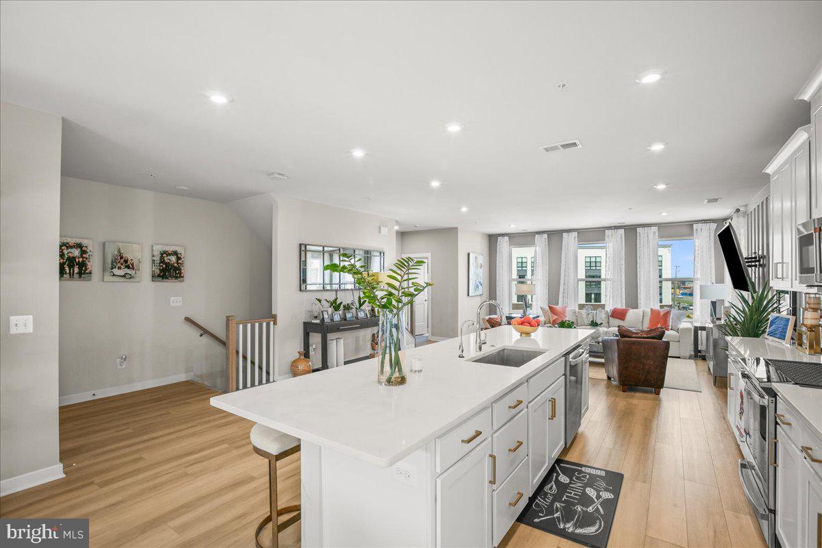 ASHBURN STATION - Residential