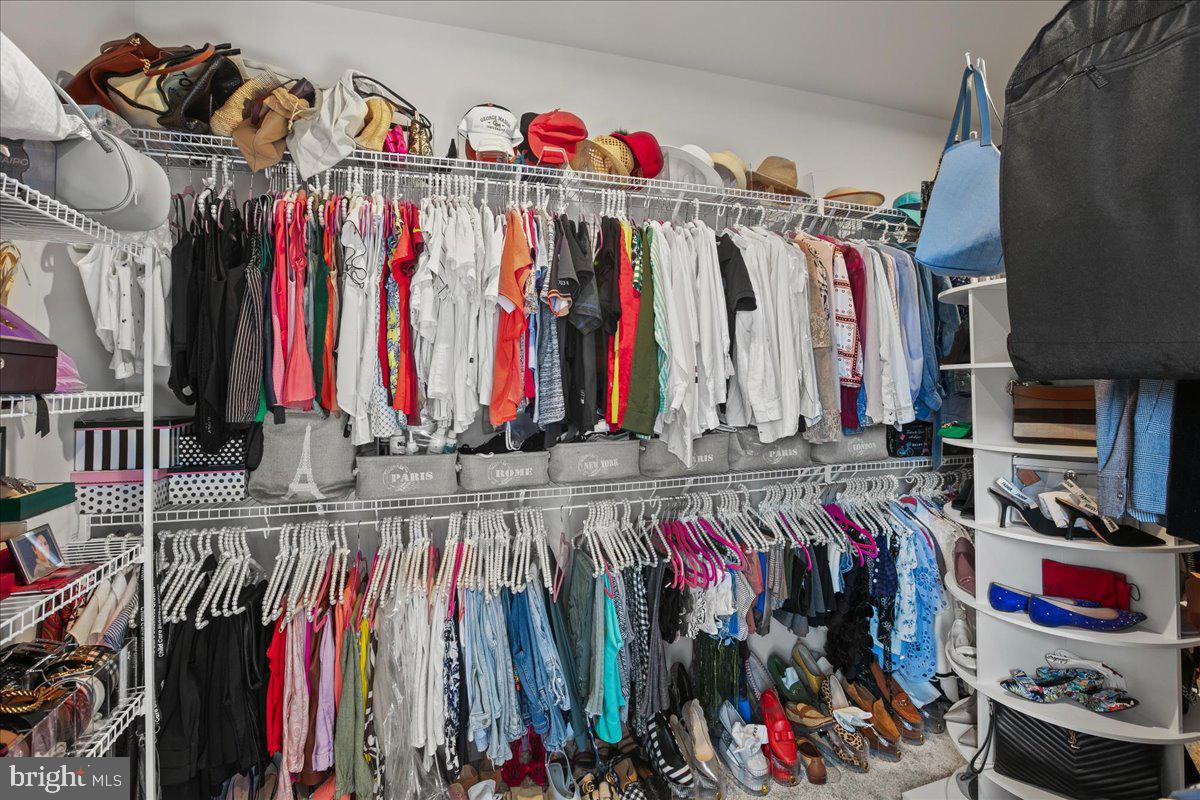 ASHBURN STATION - Residential