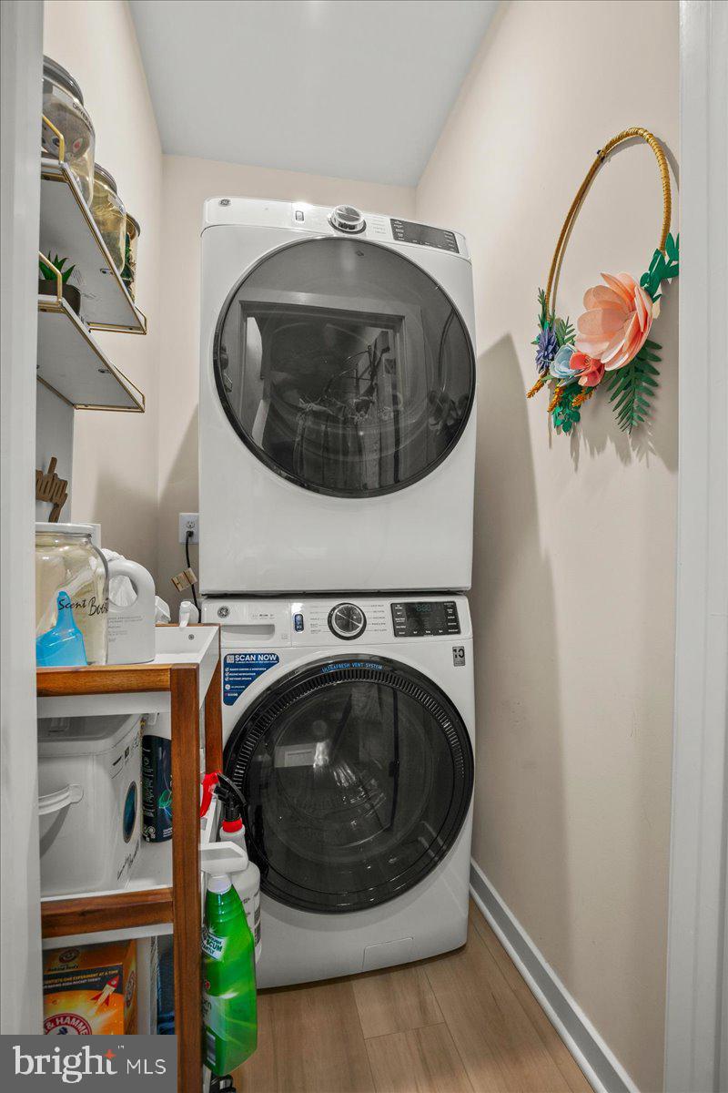 ASHBURN STATION - Residential