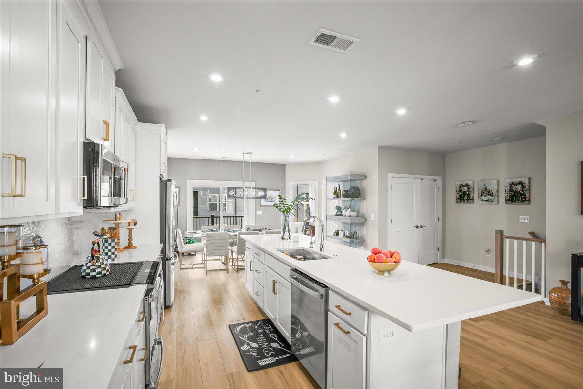 ASHBURN STATION - Residential