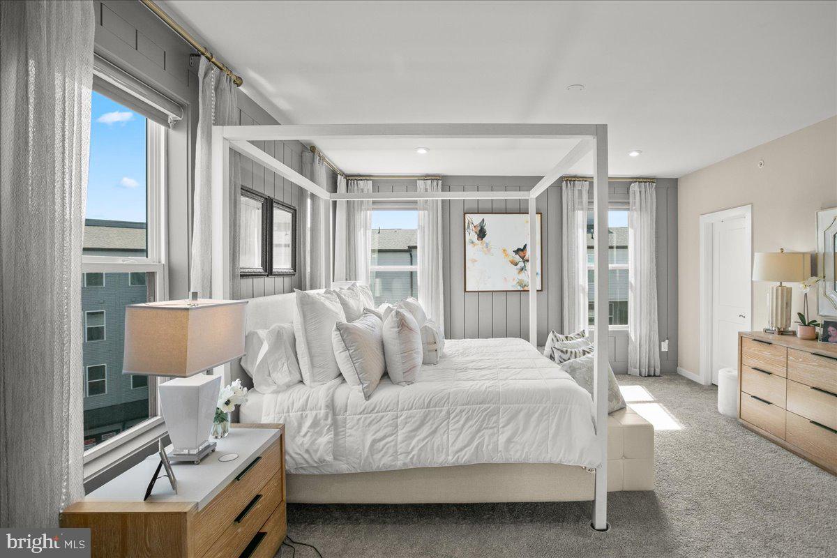 ASHBURN STATION - Residential