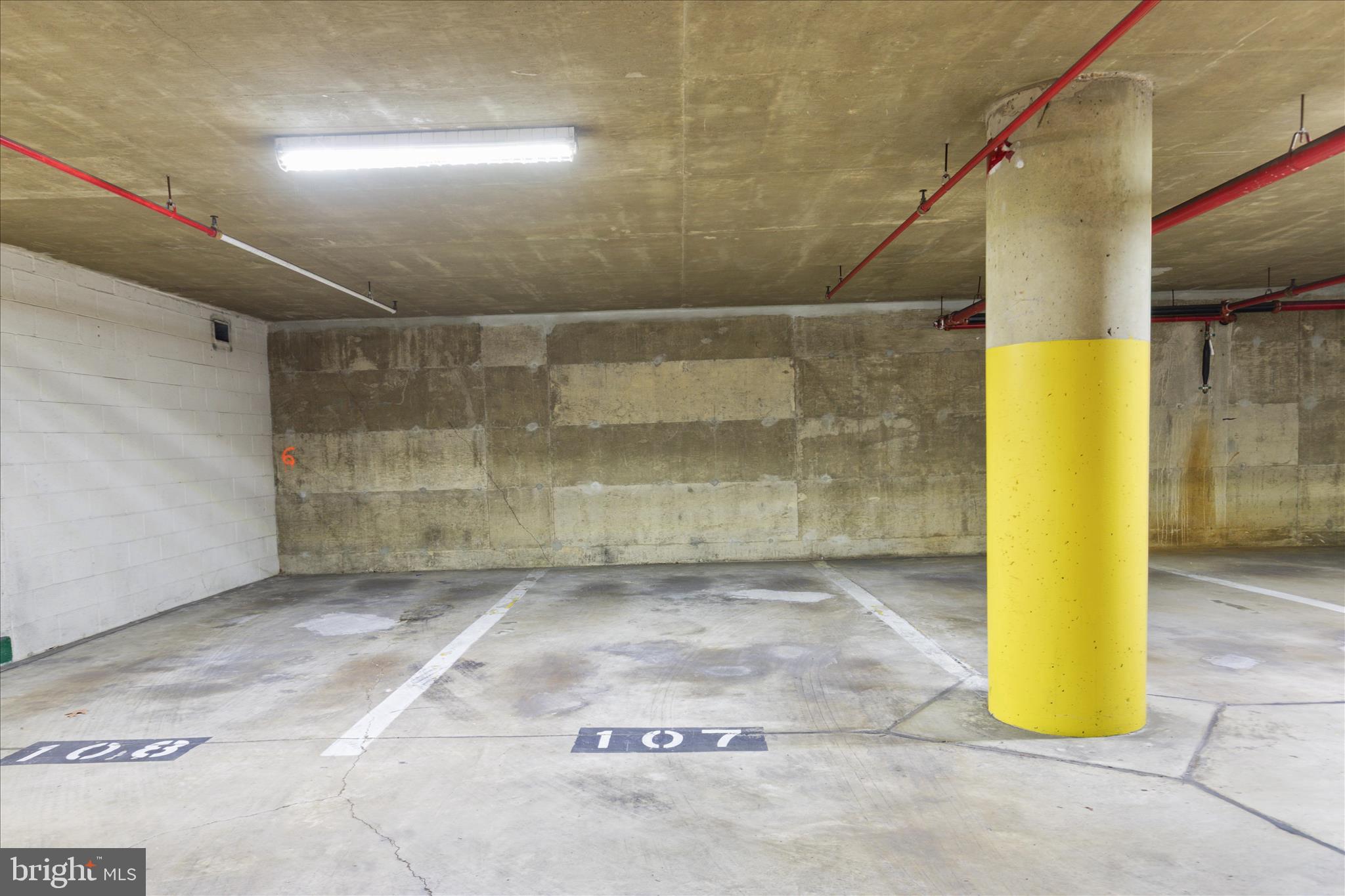 EASTVIEW AT BALLSTON METRO - Residential