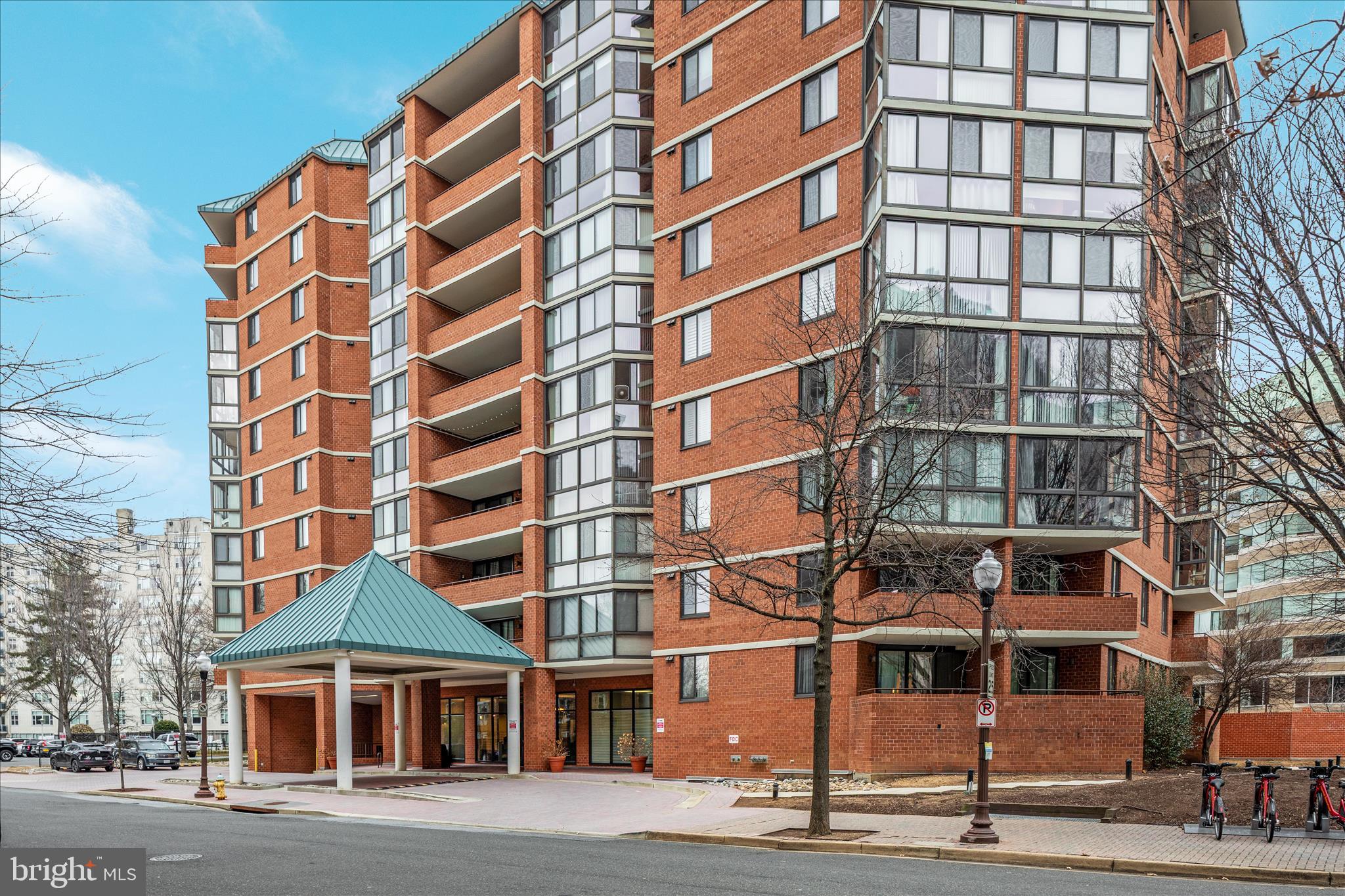 EASTVIEW AT BALLSTON METRO - Residential