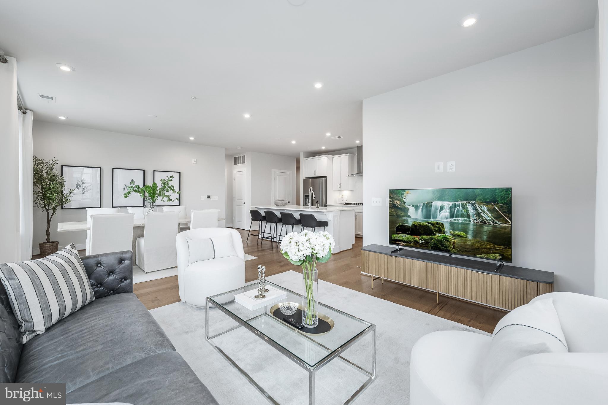 METROPARK AT ARROWBROOK - Residential