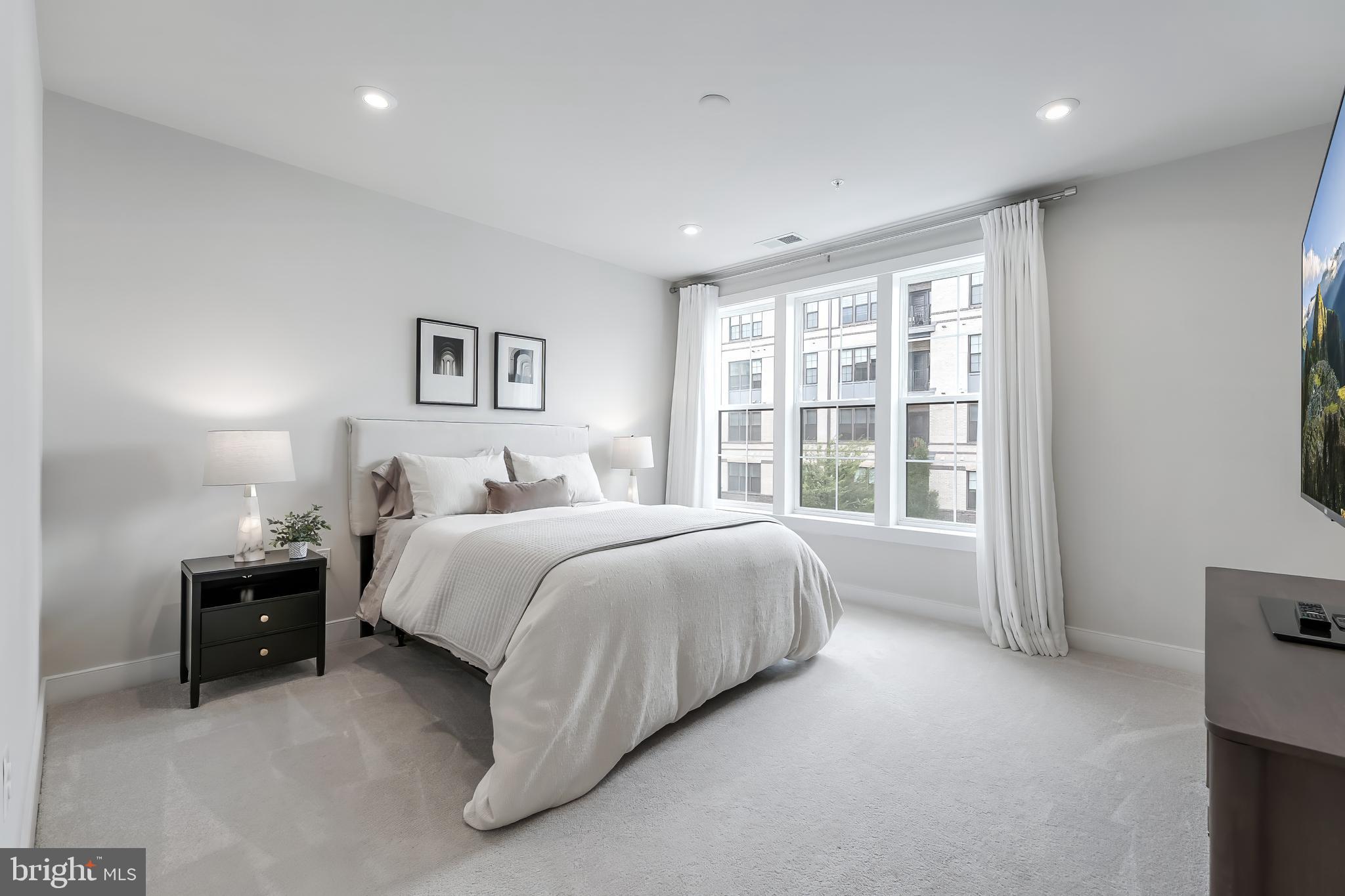 METROPARK AT ARROWBROOK - Residential