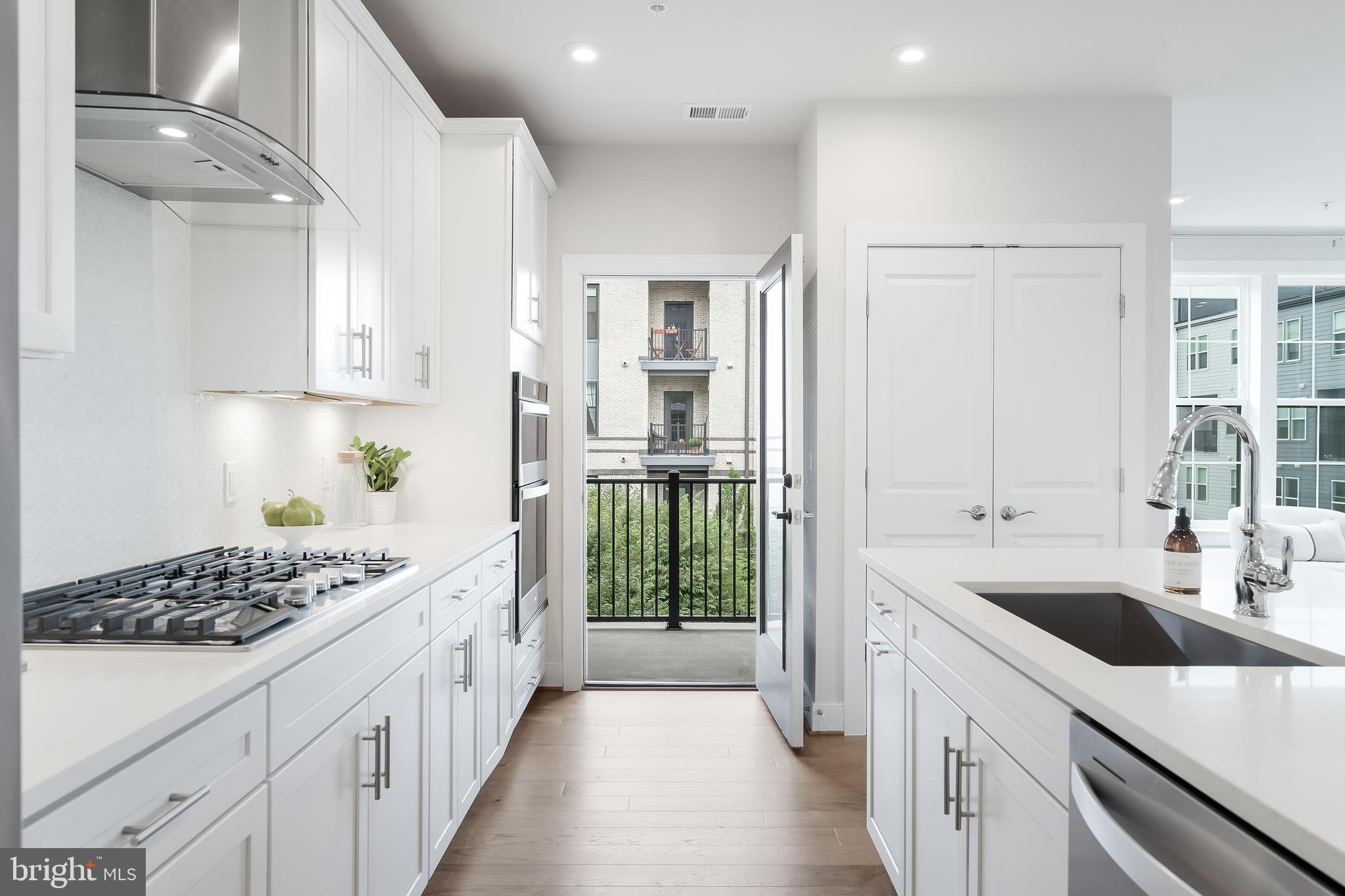 METROPARK AT ARROWBROOK - Residential