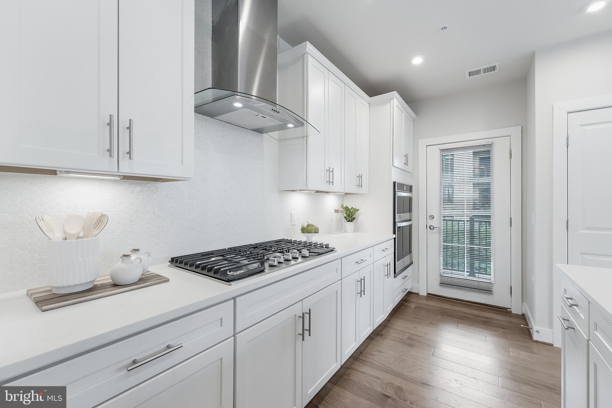 METROPARK AT ARROWBROOK - Residential