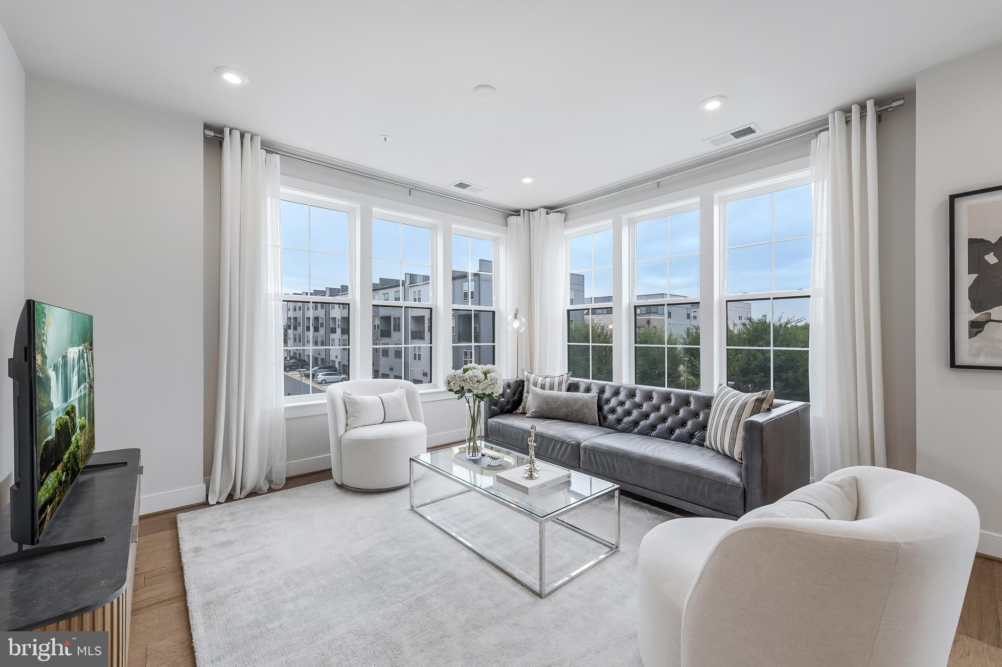 METROPARK AT ARROWBROOK - Residential