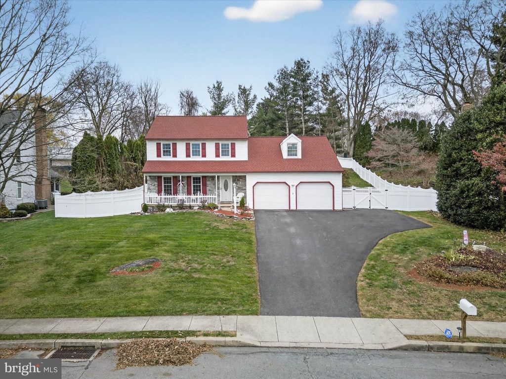 Photo of 1707 Crossfield Drive, LANCASTER, PA 17603 (MLS # PALA2079602)