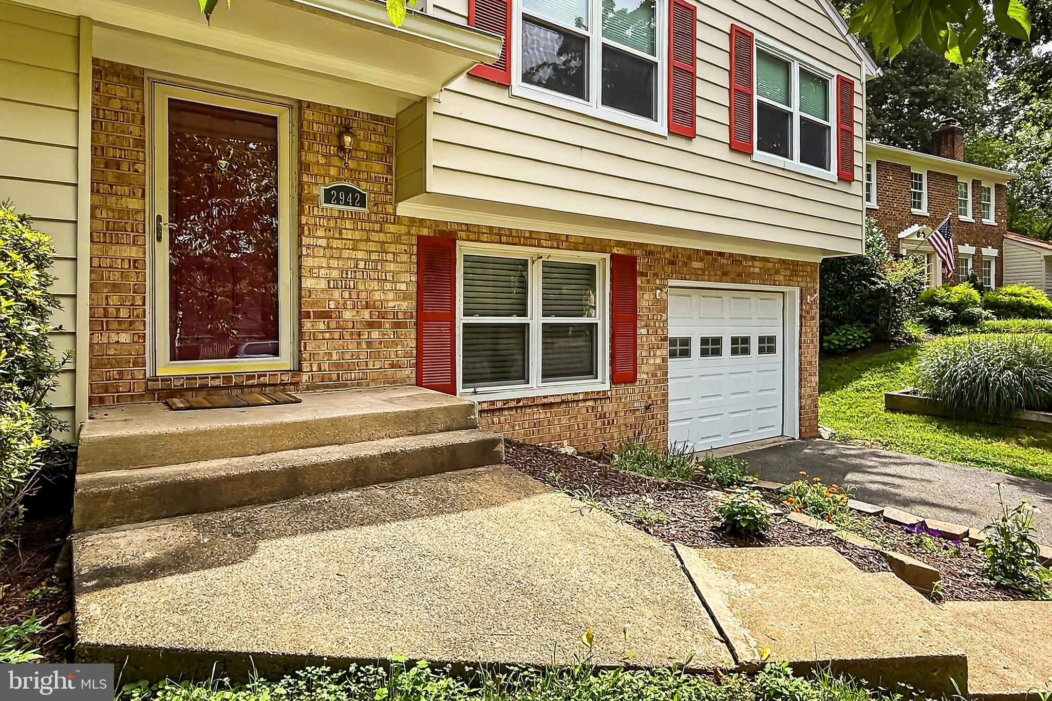 2942 FOX TAIL COURT