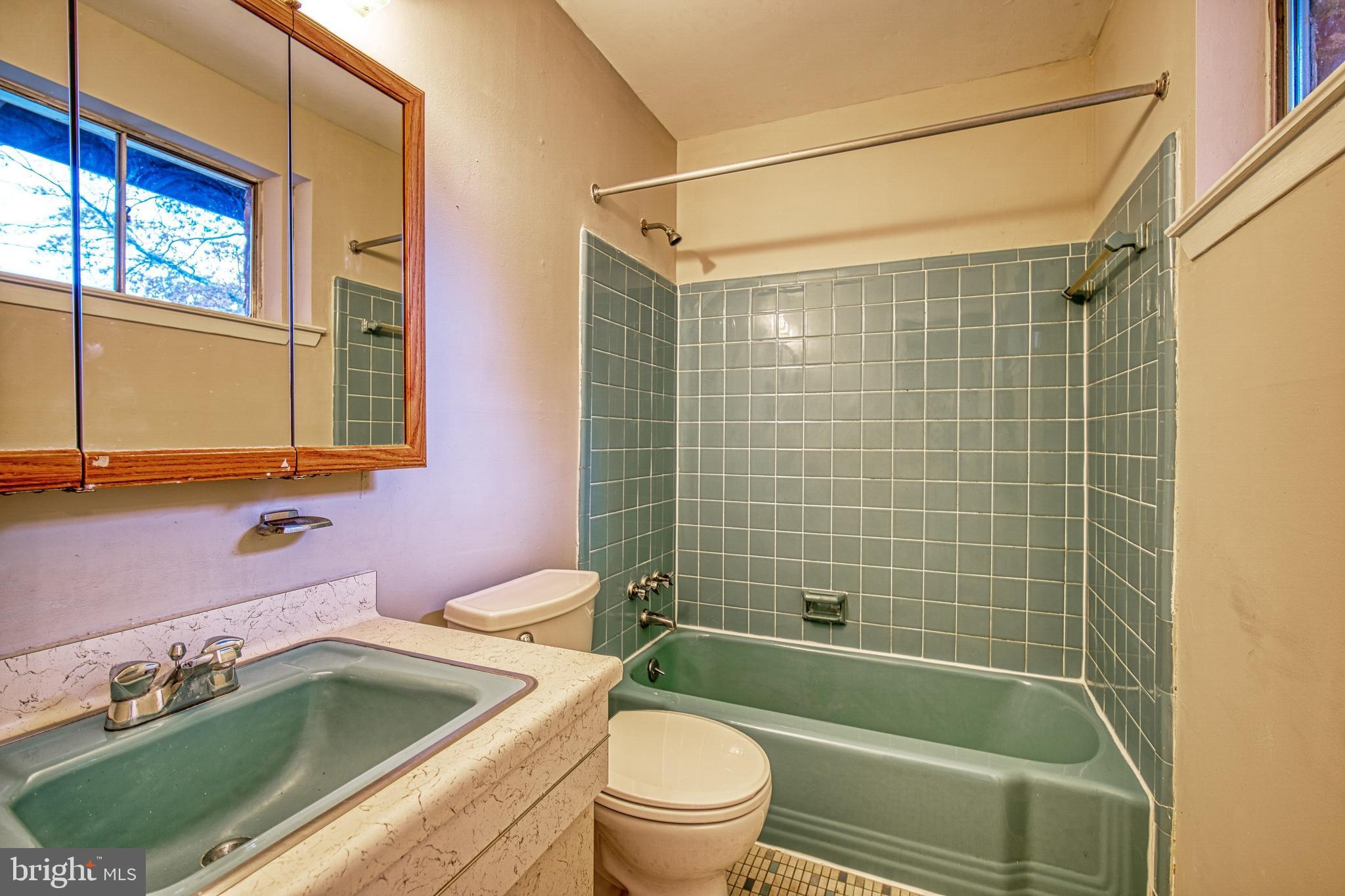 REGENCY ESTATES - Residential