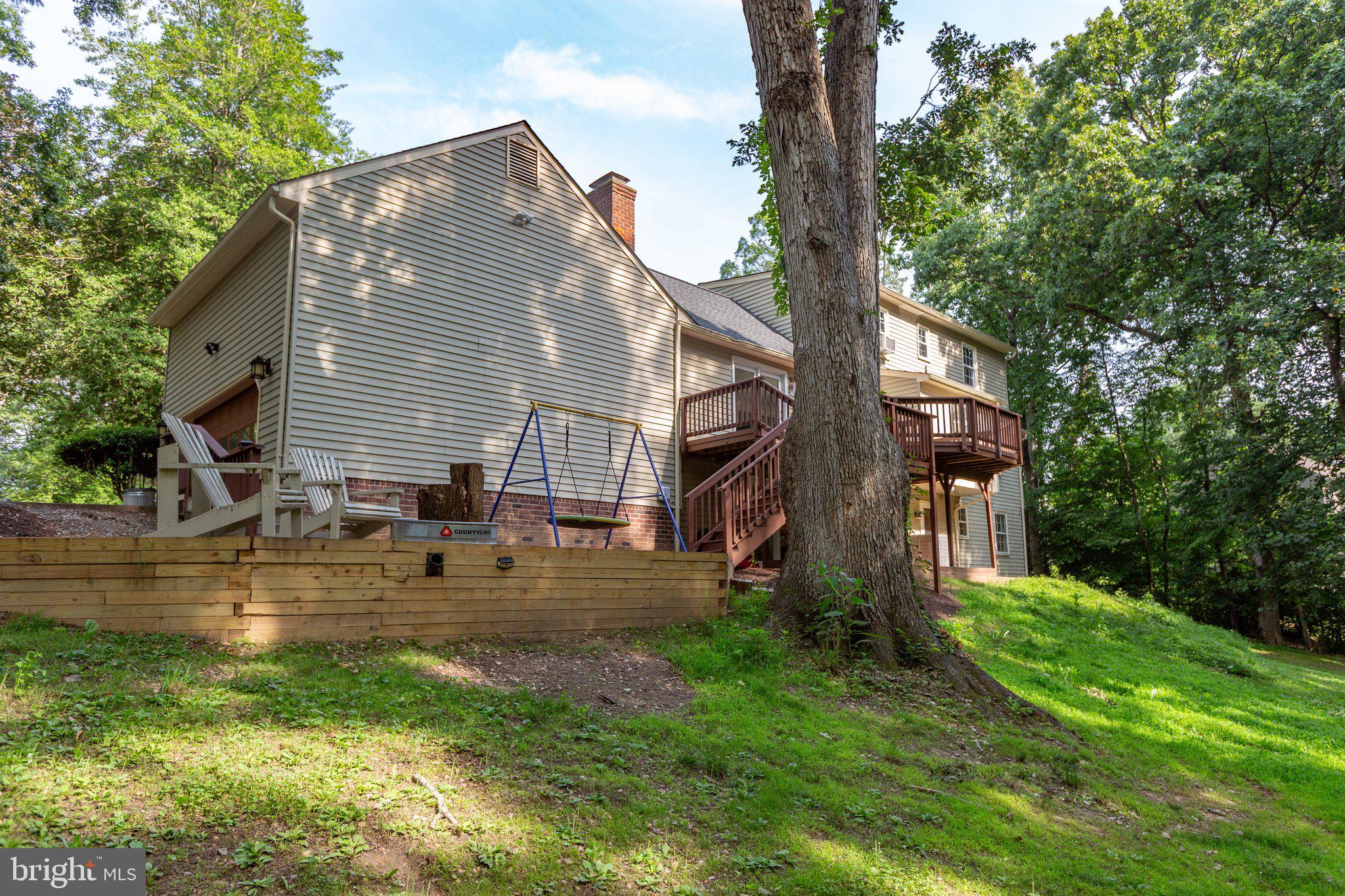1550 CLOVER DRIVE