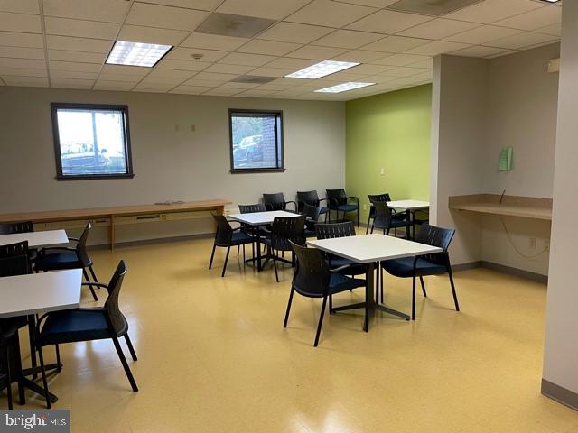 GREENFIELD - Commercial Lease