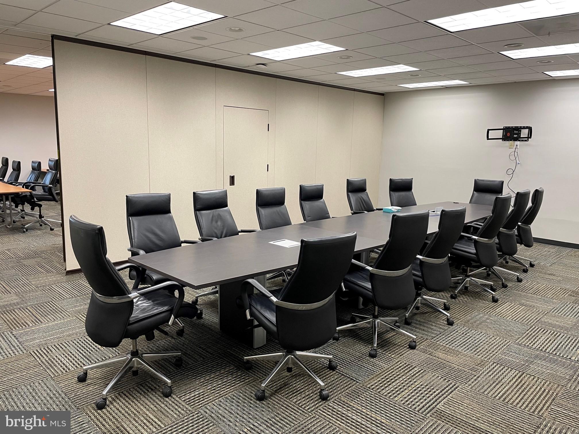 GREENFIELD - Commercial Lease