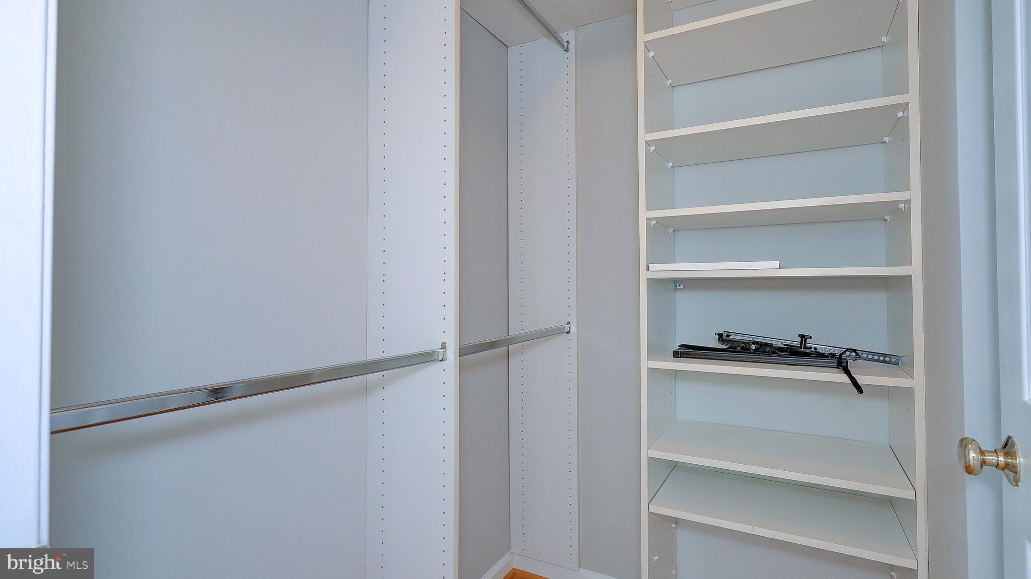 WINDY HILL - Residential