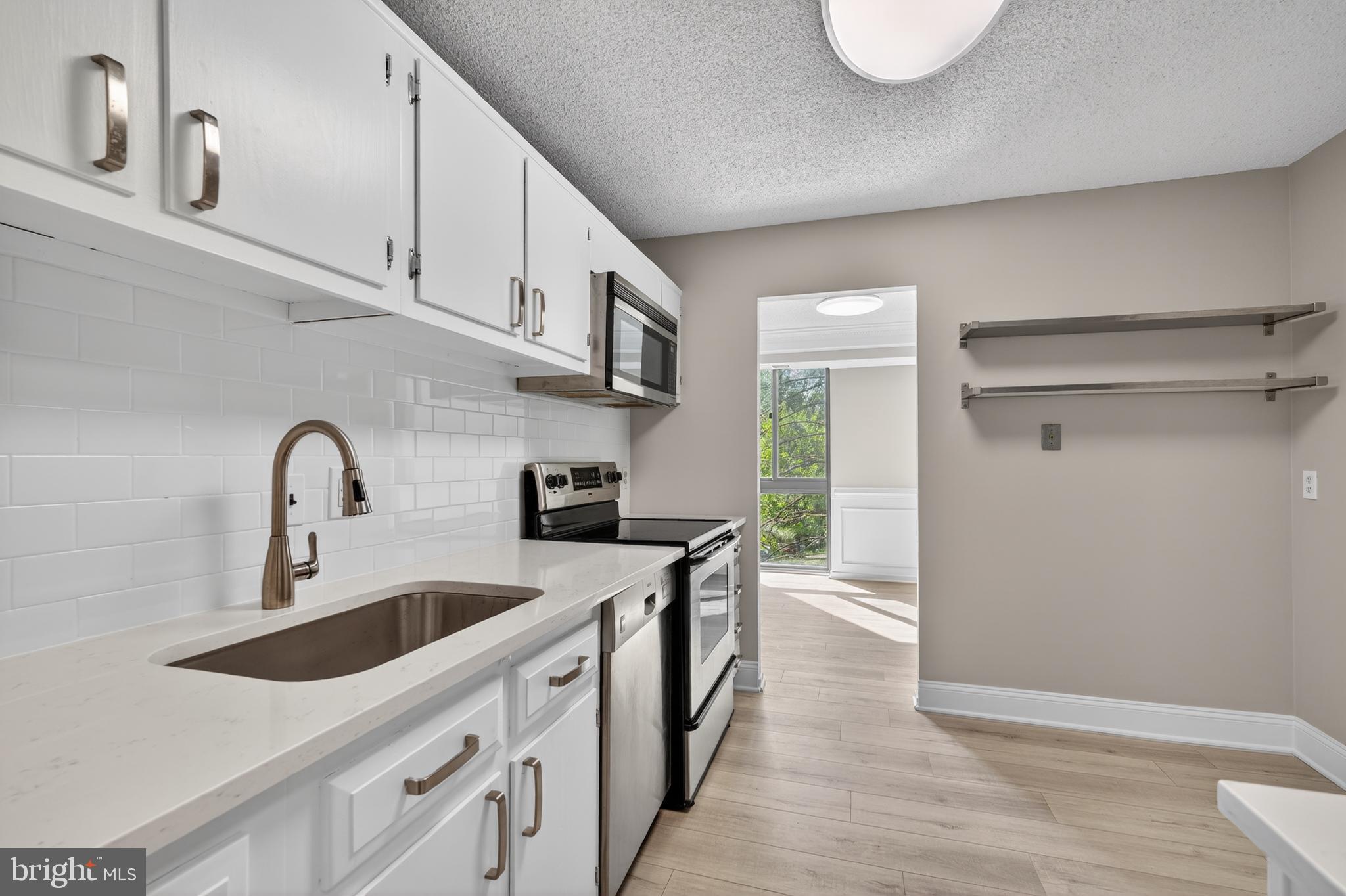 IDYLWOOD TOWERS CONDO - Residential