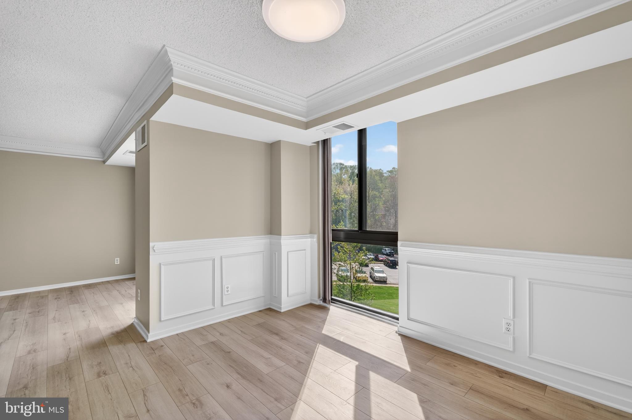 IDYLWOOD TOWERS CONDO - Residential