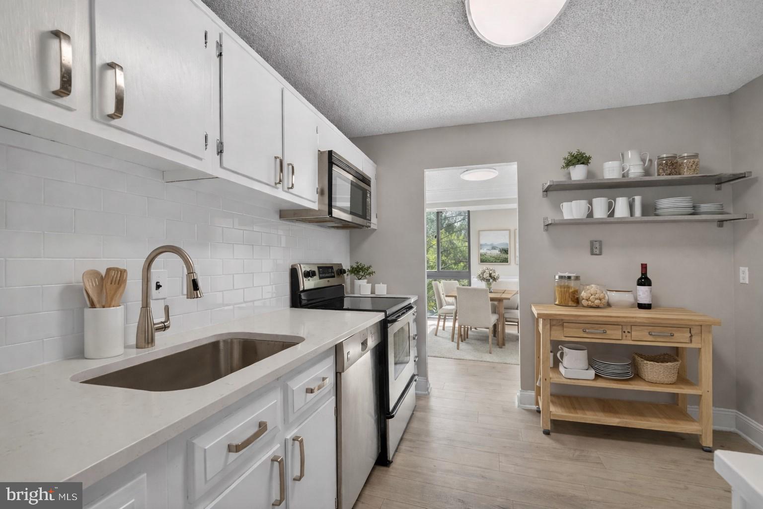 2300 PIMMIT DRIVE 418