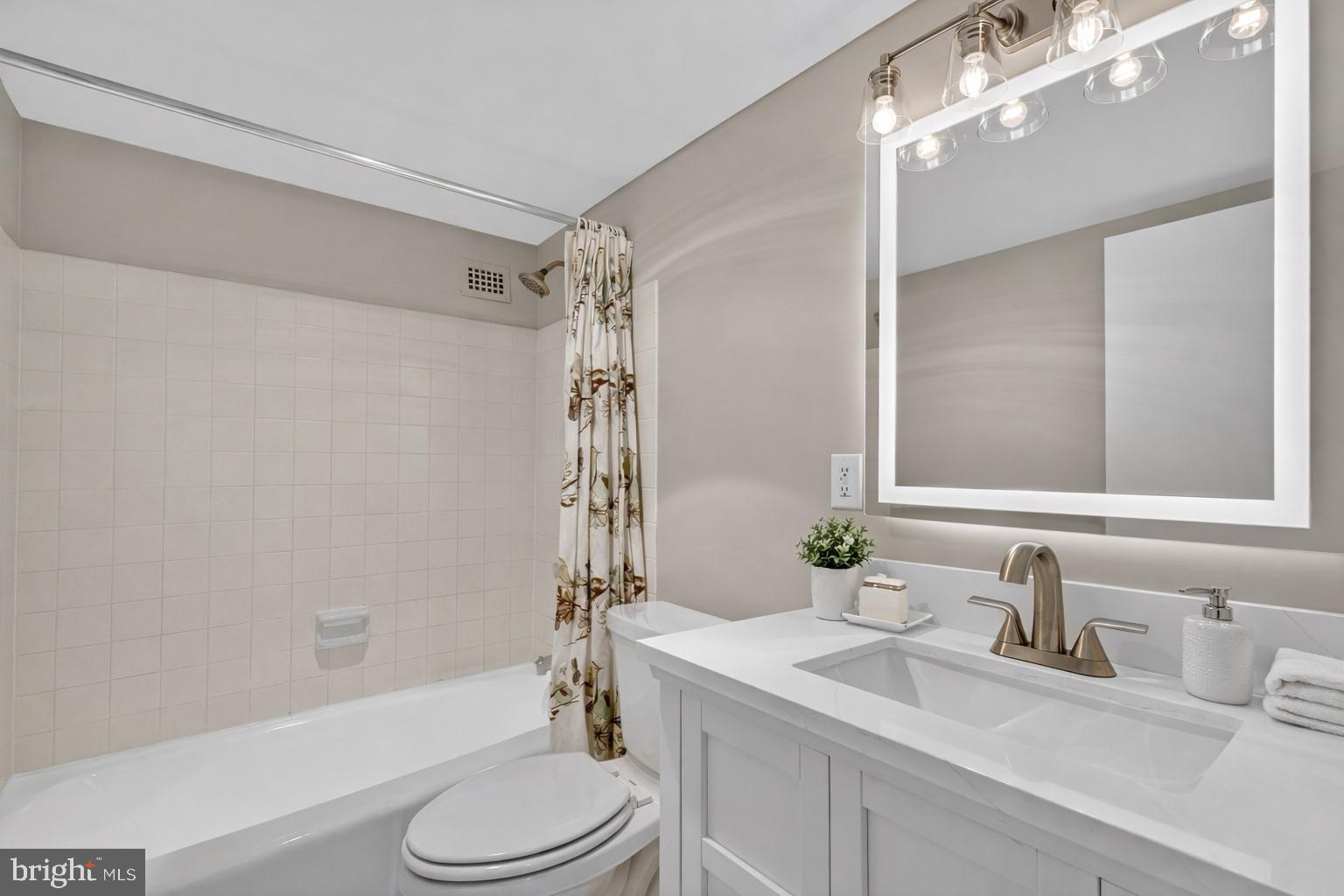 2300 PIMMIT DRIVE 418