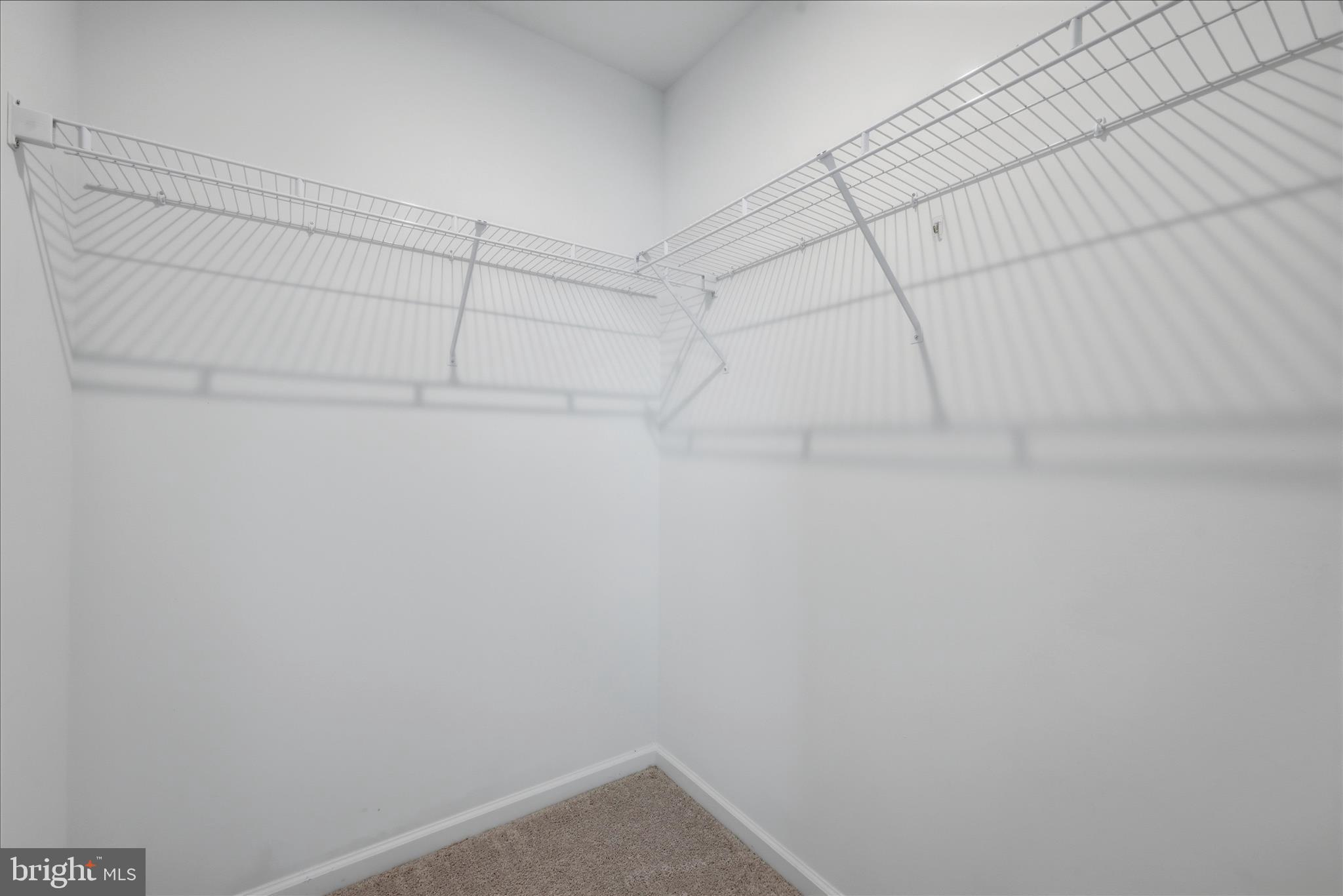 KING'S CROSSING - Residential