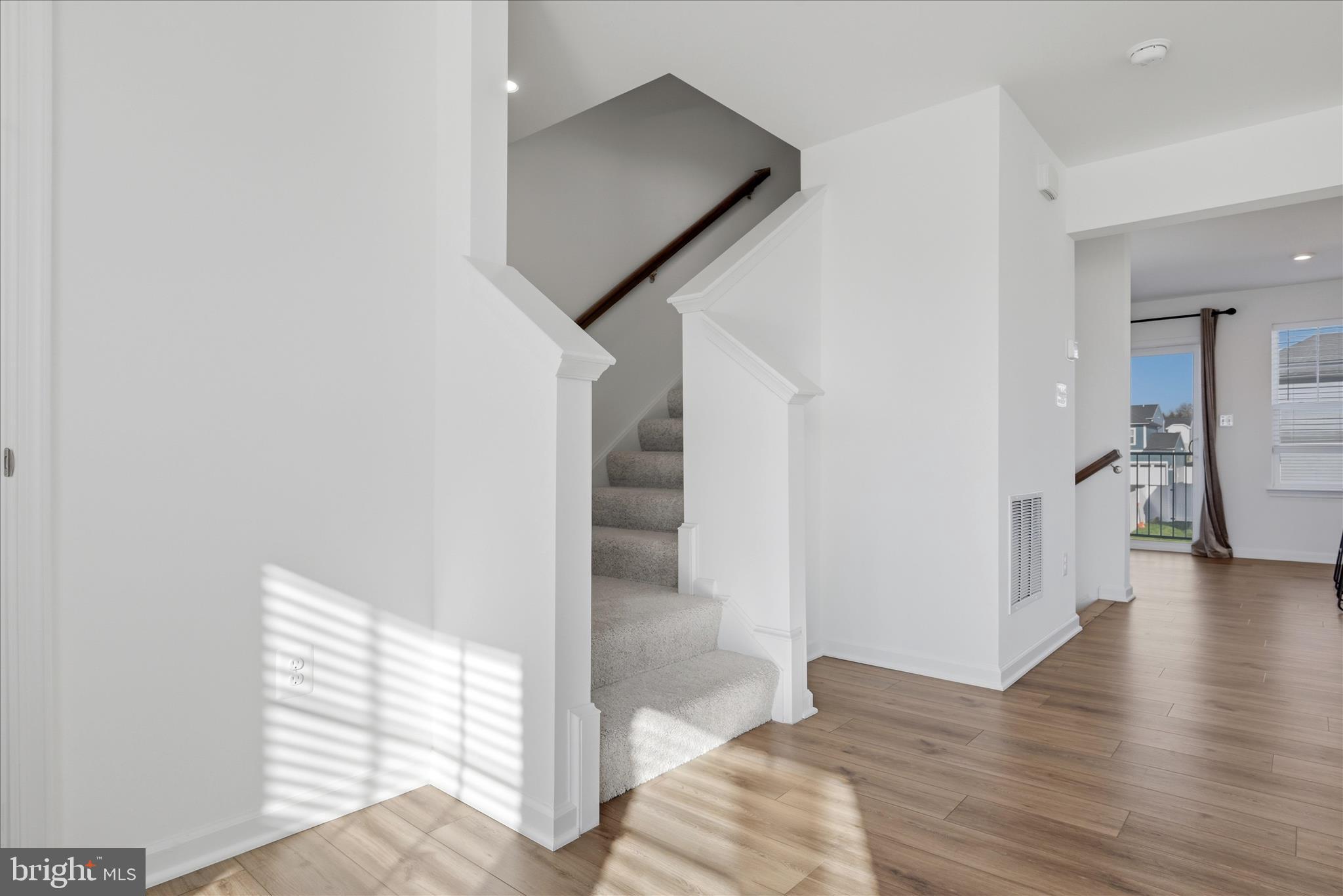 KING'S CROSSING - Residential