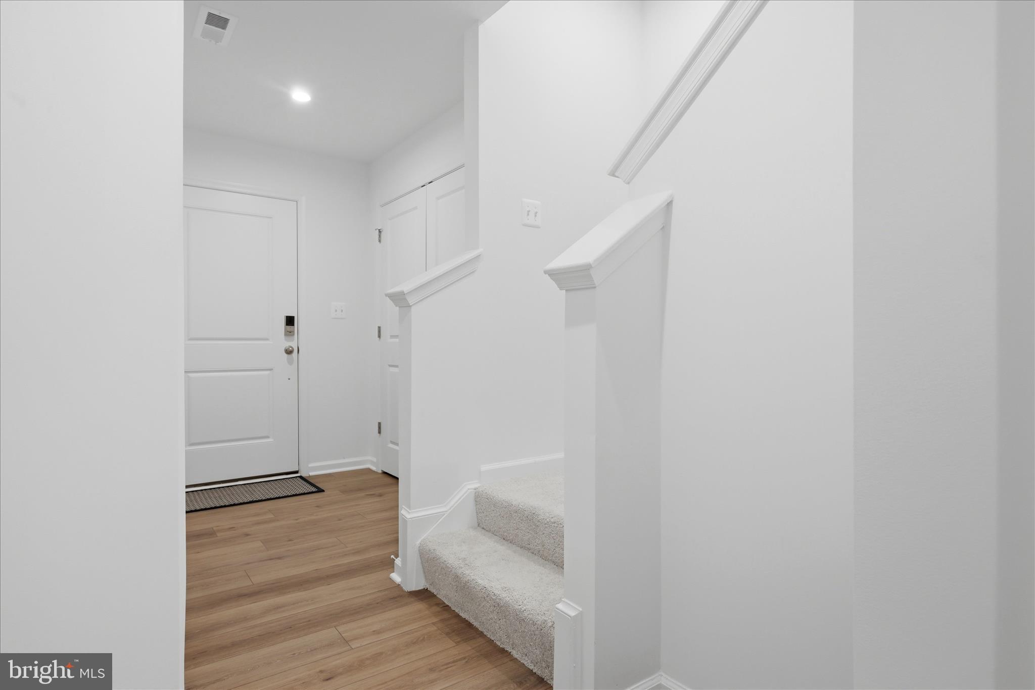 KING'S CROSSING - Residential