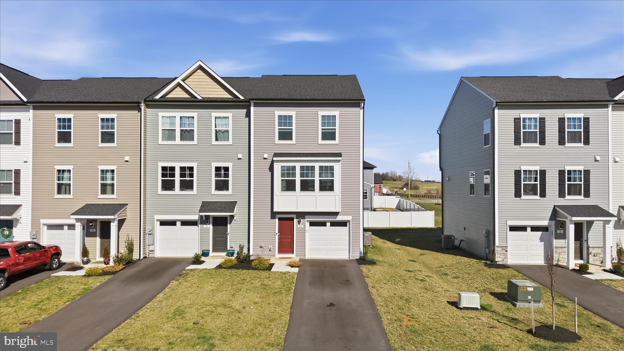 KING'S CROSSING - Residential