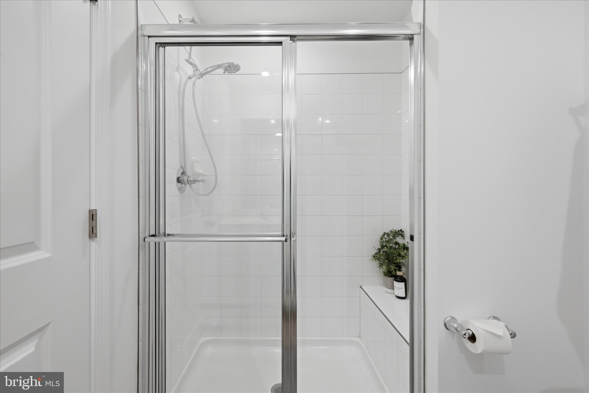 KING'S CROSSING - Residential